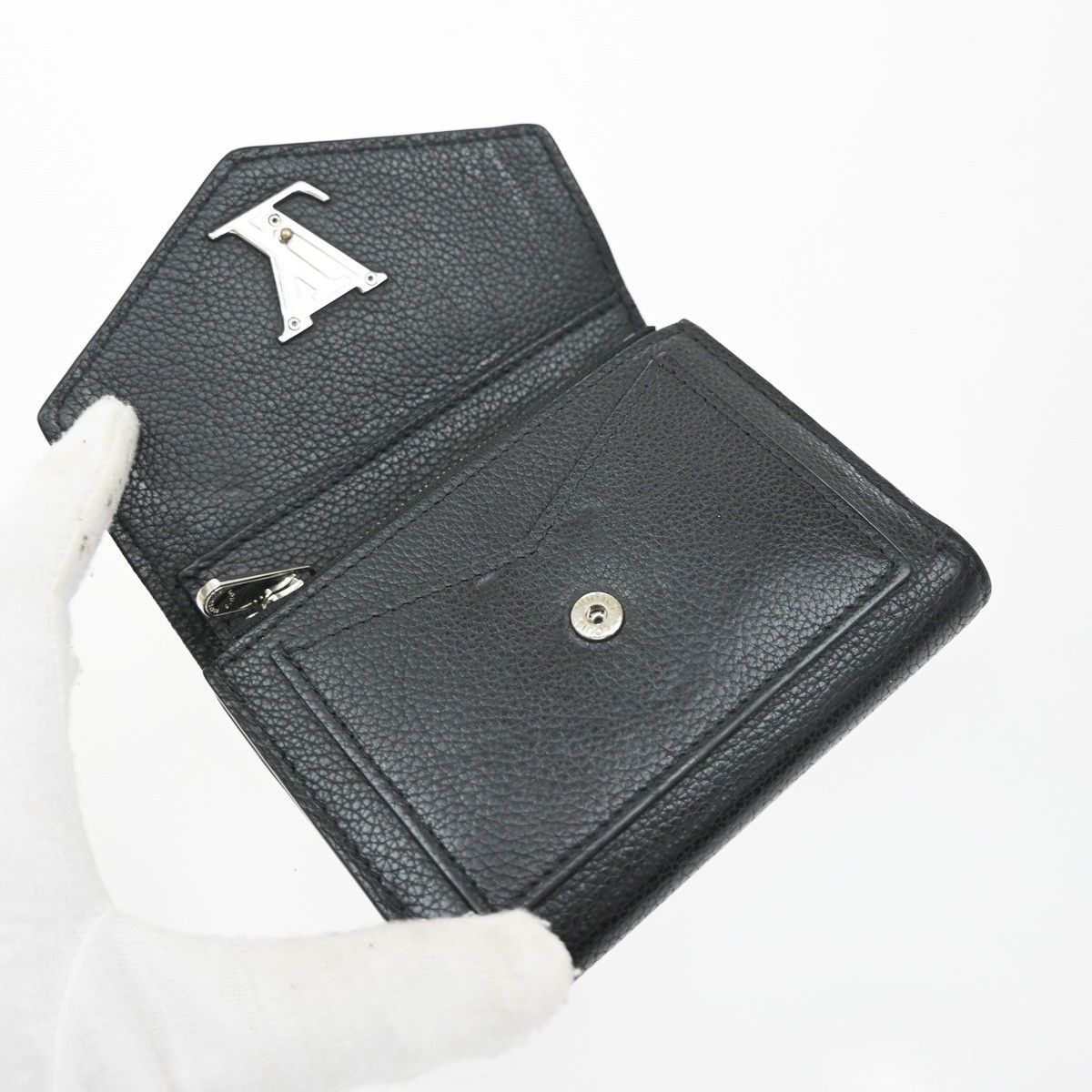 Louis Vuitton Louis Vuitton MyLockme Compact Wallet Leather Size ONE SIZE - 11 Thumbnail