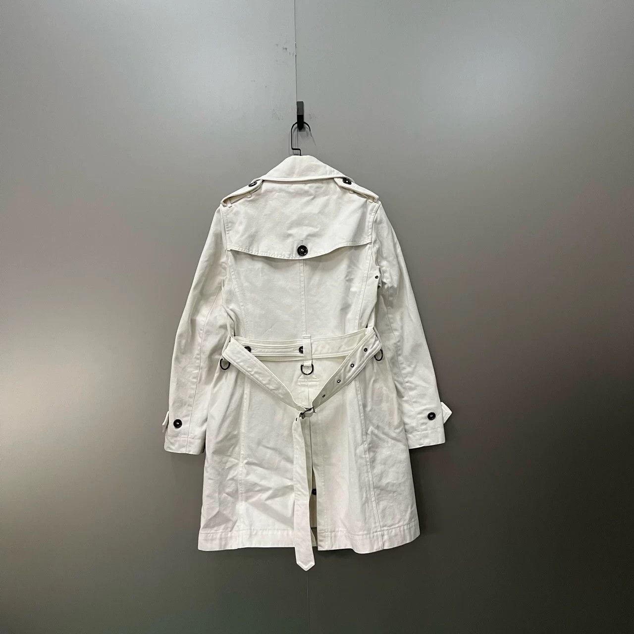 Burberry Burberry White Double-Breasted Trench Coat Size US S / EU 44-46 / 1 - 2 Thumbnail