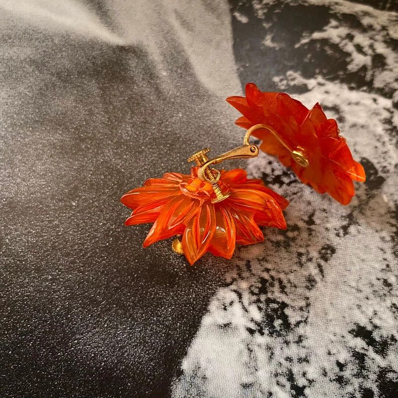 Vintage 1980s Kenzo Gerbera Brooch & Earclip Set Size ONE SIZE - 7 Thumbnail