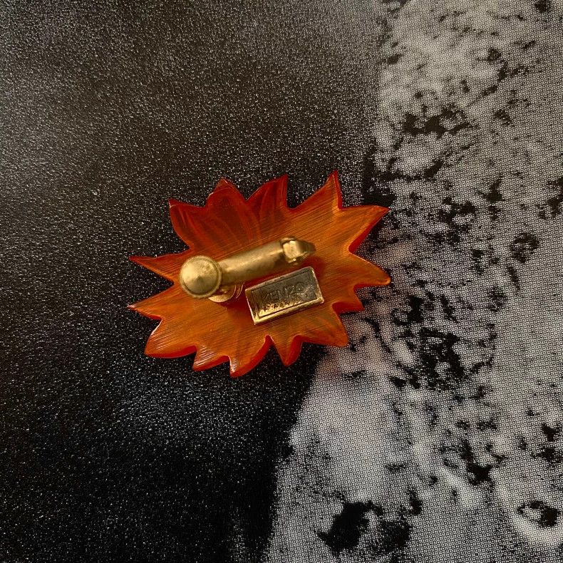 Vintage 1980s Kenzo Gerbera Brooch & Earclip Set Size ONE SIZE - 8 Thumbnail