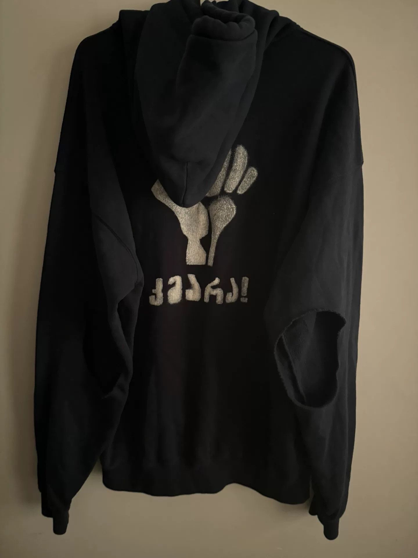 Vetements Vetements 19FW Spiral Fist Cutout Hoodie Size US XS / EU 42 / 0 - 2 Thumbnail