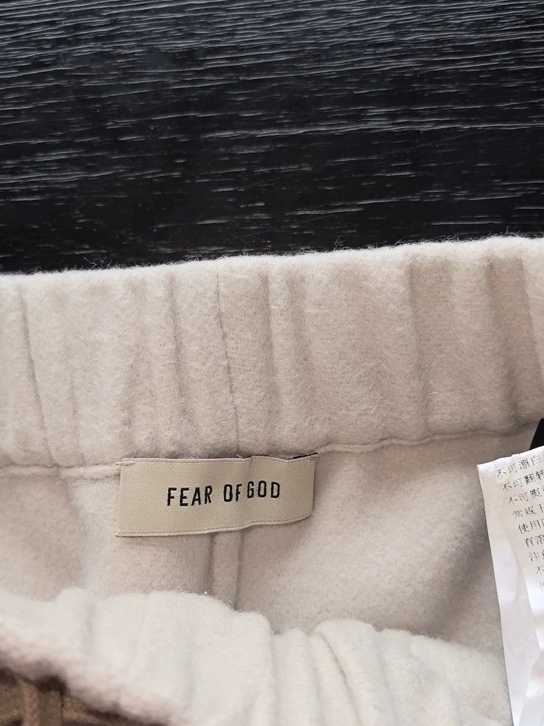 Fear of God Fear of God Wool Cashmere Cement Shorts Size US 30 / EU 46 - 5 Thumbnail