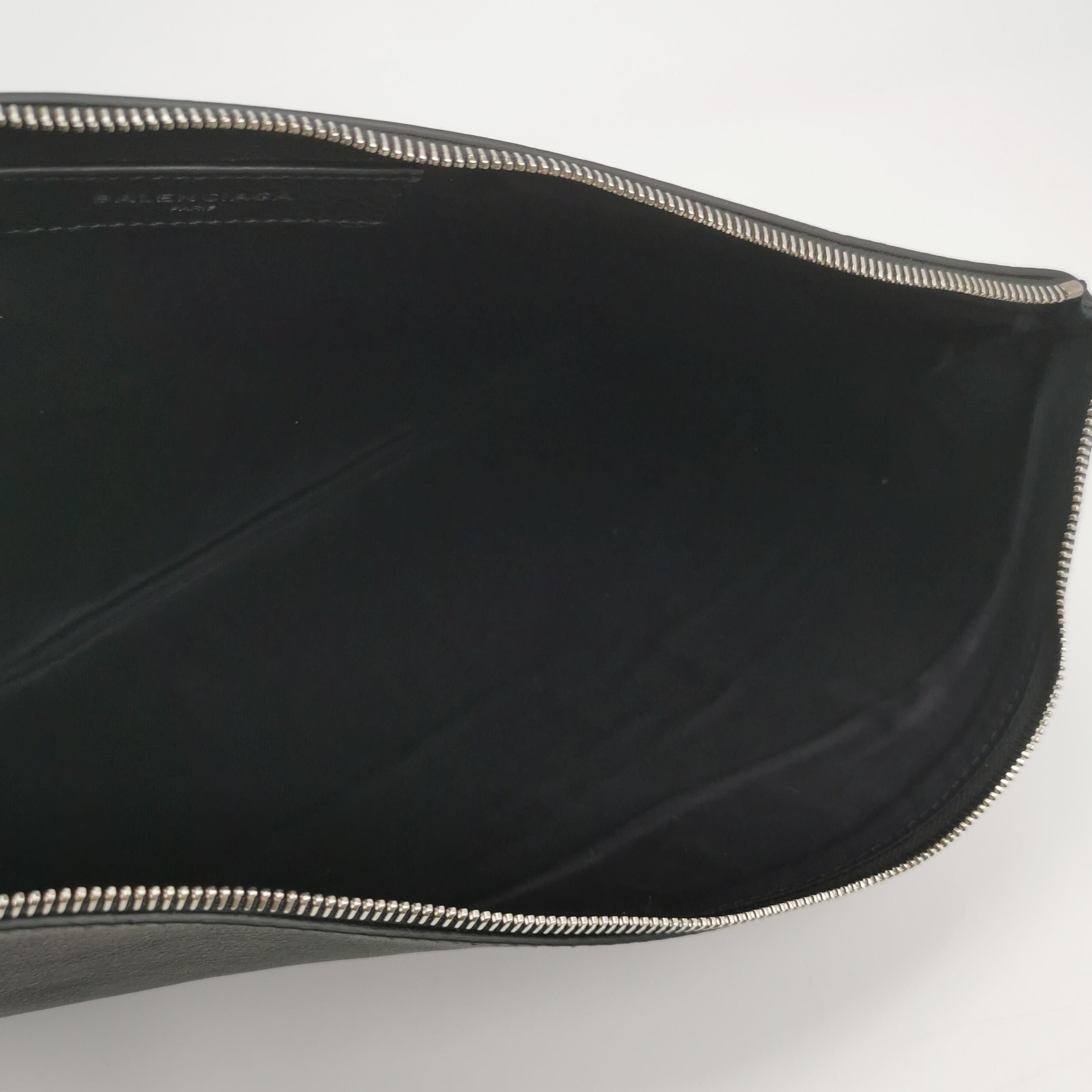 Balenciaga Balenciaga Leather Logo Zip Clutch Size ONE SIZE - 11 Thumbnail