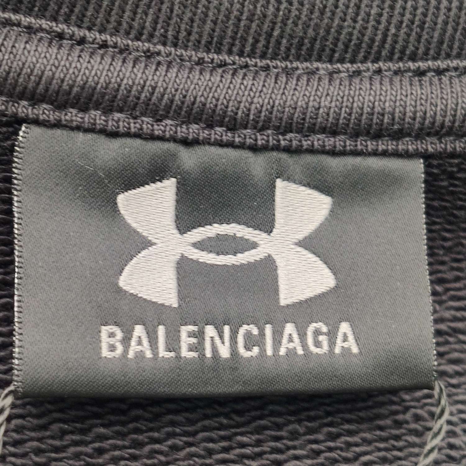 Balenciaga Balenciaga XS Black Logo Crewneck Sweatshirt Size US XS / EU 42 / 0 - 9 Thumbnail