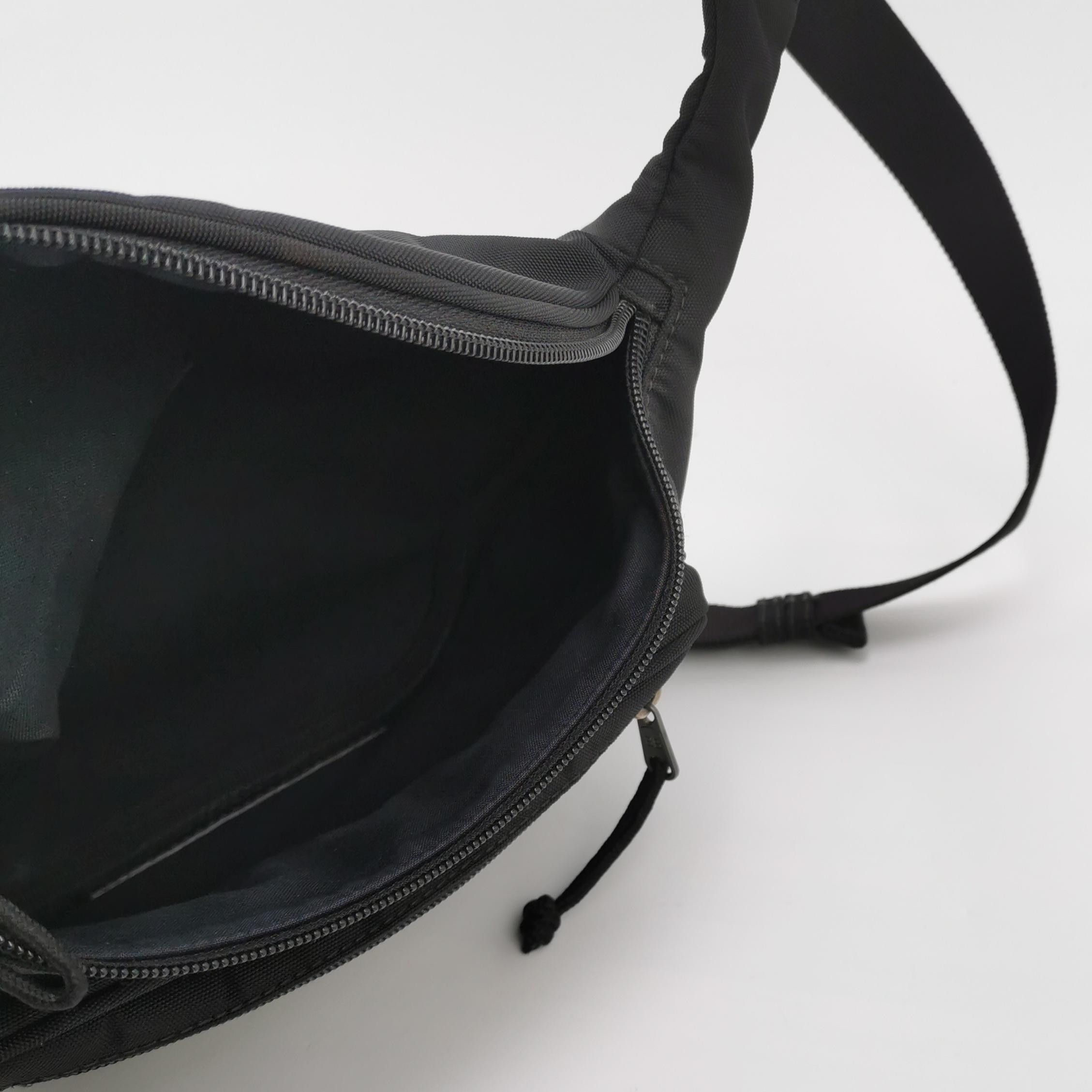 Balenciaga Balenciaga Nylon Logo Zip Fanny Pack Size ONE SIZE - 13 Thumbnail
