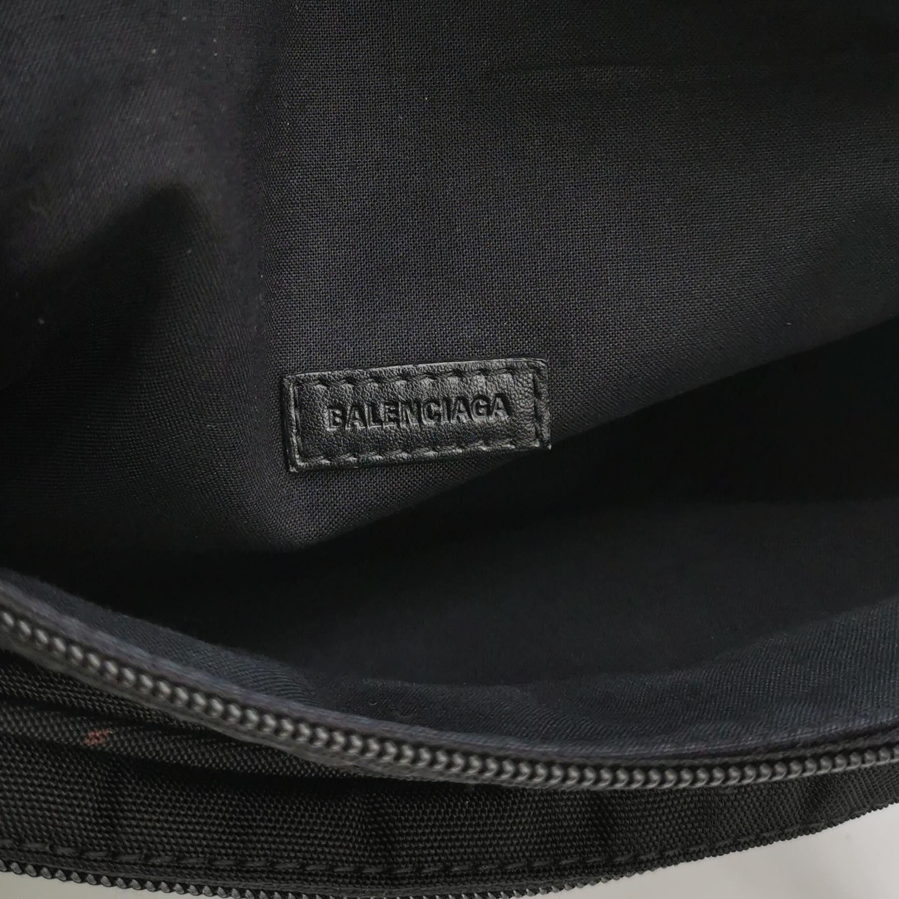 Balenciaga Balenciaga Nylon Logo Zip Fanny Pack Size ONE SIZE - 16 Thumbnail