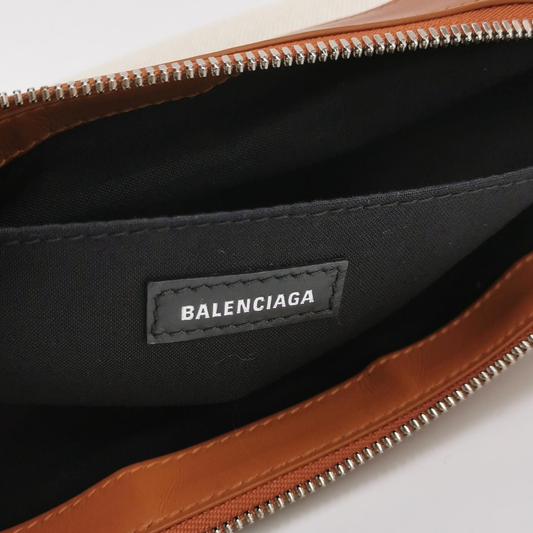 Balenciaga Balenciaga Canvas Leather Logo Zip Clutch Size ONE SIZE - 13 Thumbnail