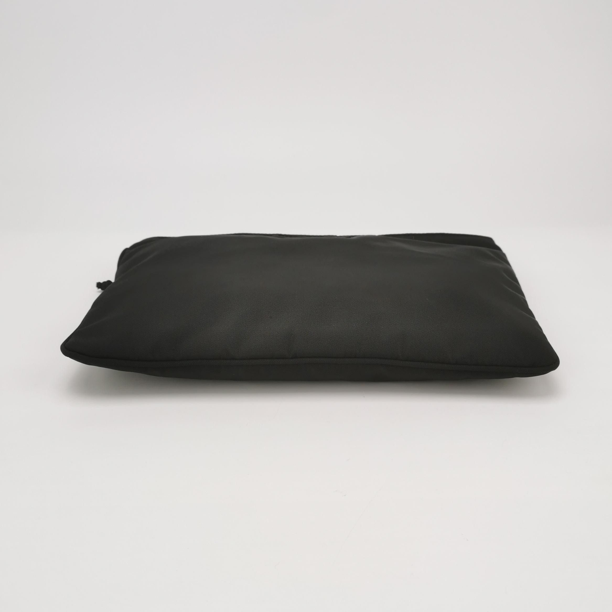 Balenciaga Balenciaga Nylon Solid Logo Zip Clutch Size ONE SIZE - 9 Thumbnail