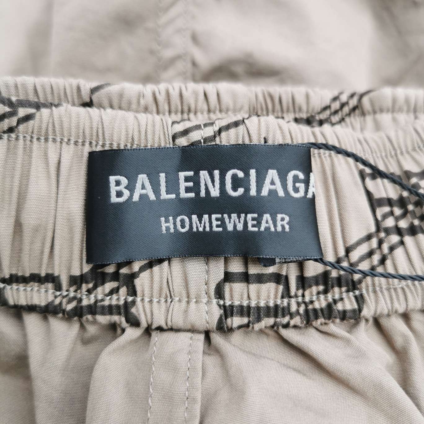Balenciaga Balenciaga Logo Print Cotton Shorts XS Size US 31 - 10 Thumbnail