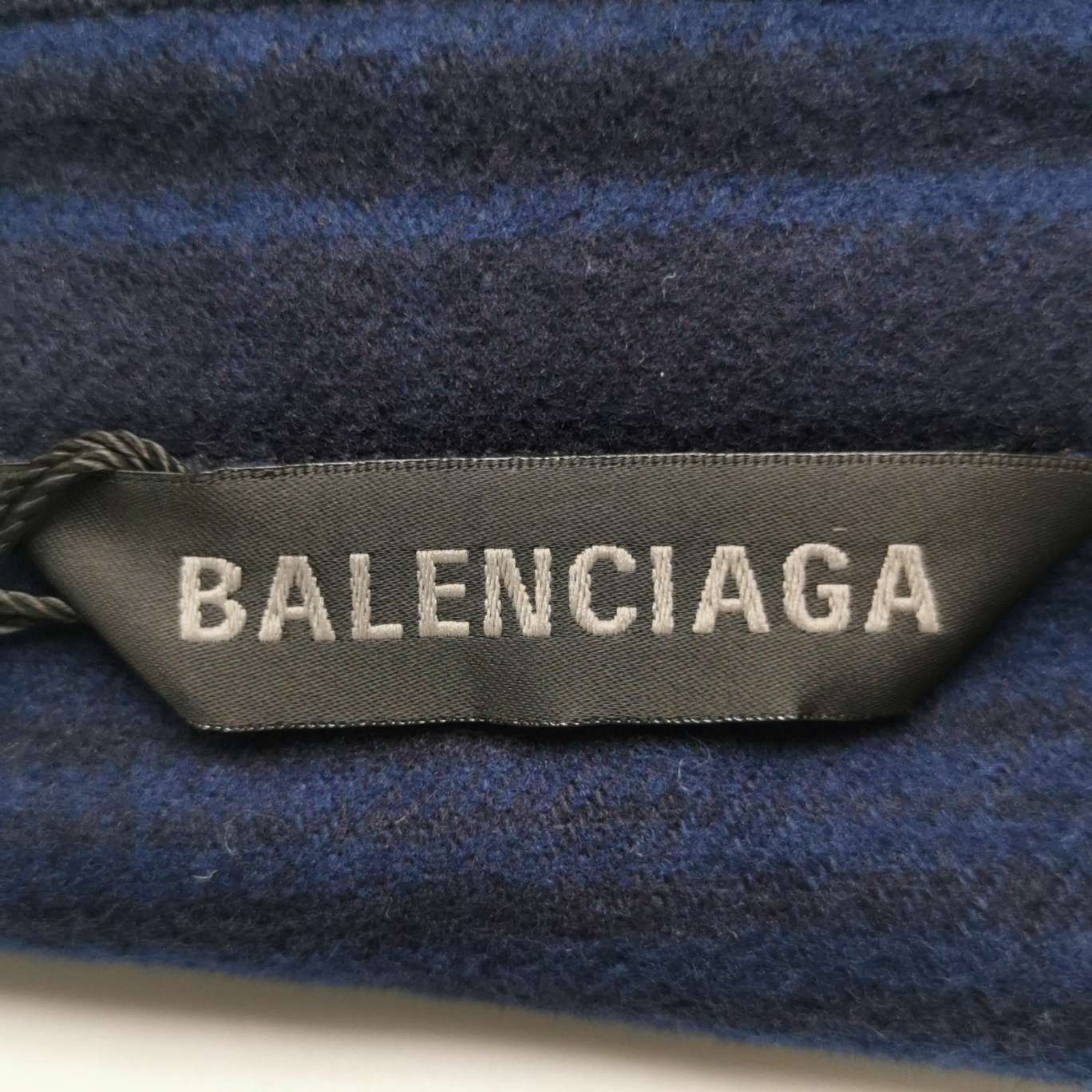 Balenciaga Balenciaga S Black V-Neck Ribbed Sweater Size US S / EU 44-46 / 1 - 16 Thumbnail