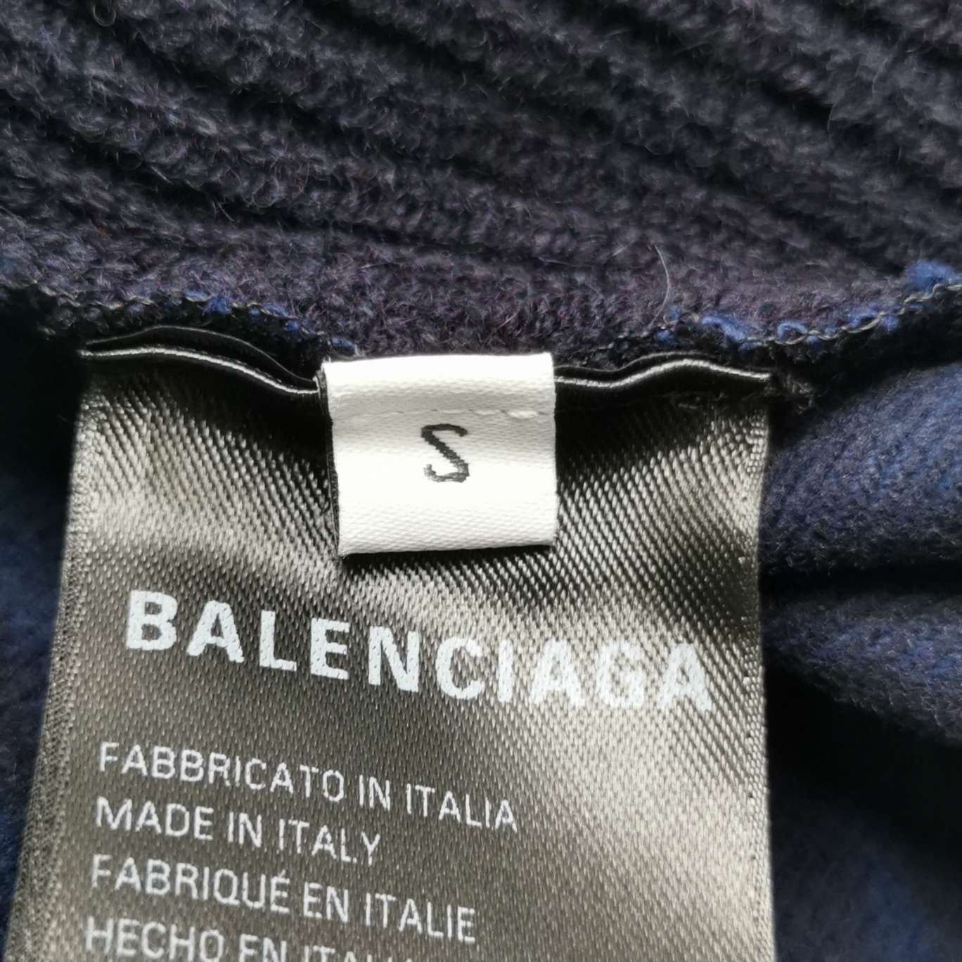 Balenciaga Balenciaga S Black V-Neck Ribbed Sweater Size US S / EU 44-46 / 1 - 19 Thumbnail
