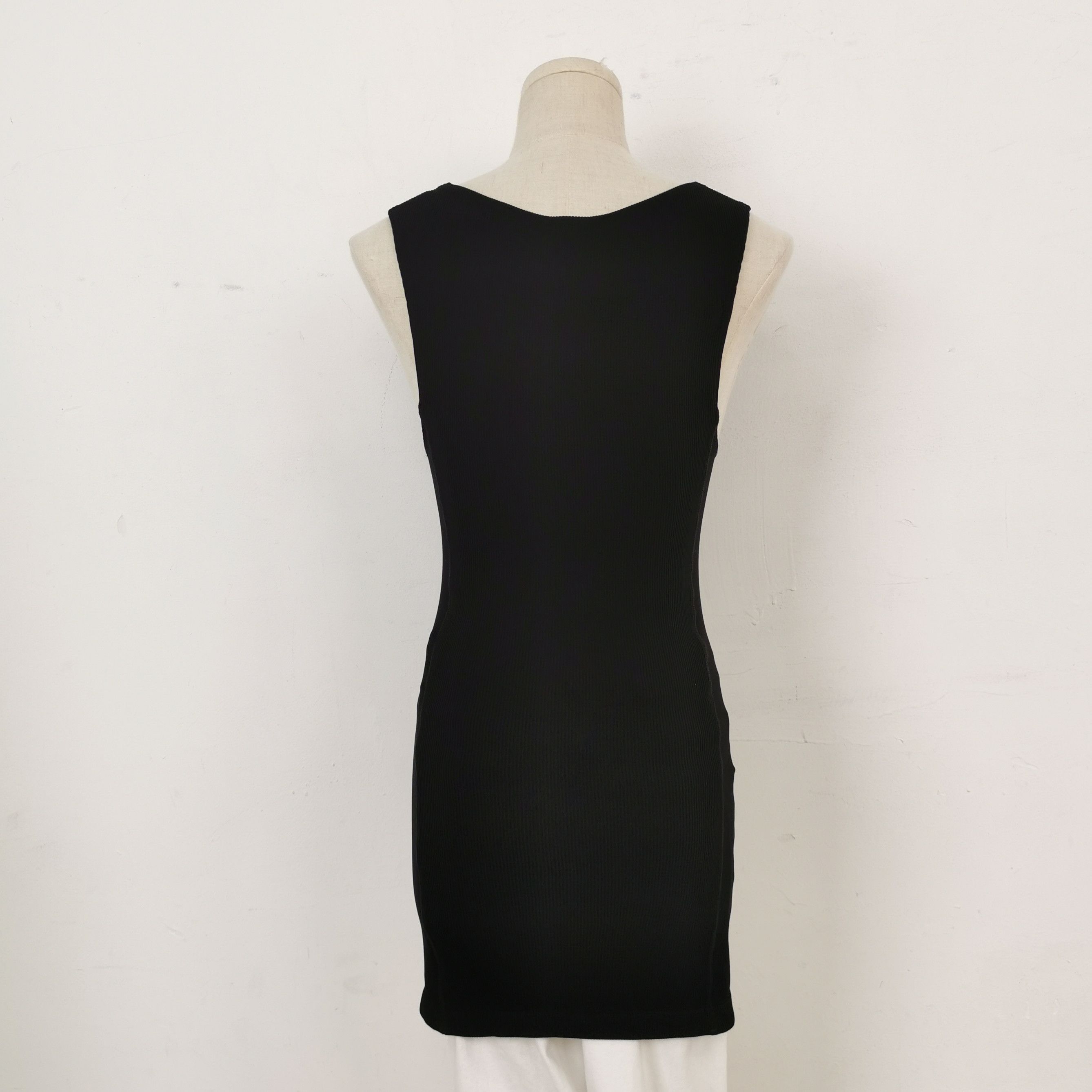 Balenciaga Balenciaga Solid Sleeveless Vest M Size US M / EU 48-50 / 2 - 3 Thumbnail