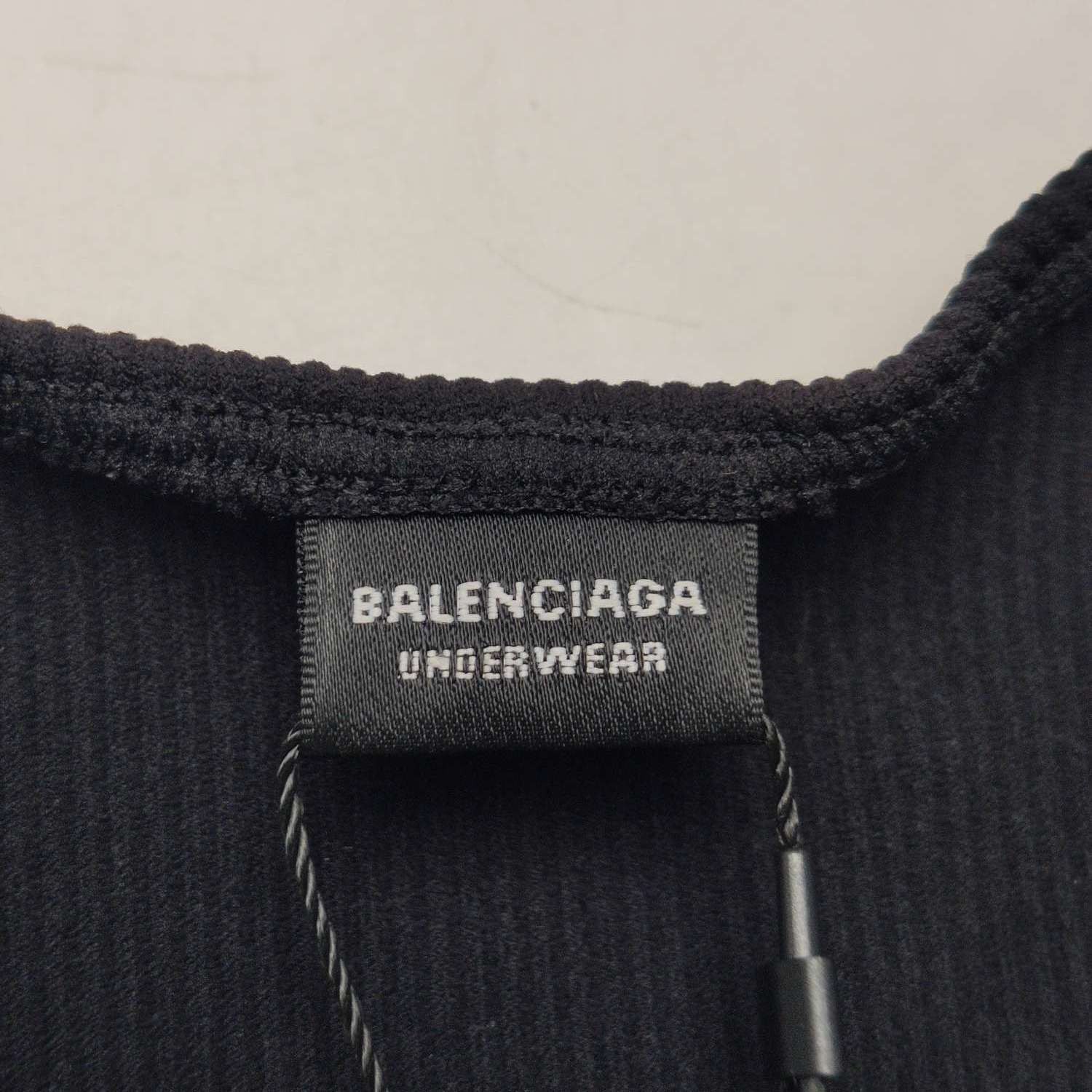 Balenciaga Balenciaga Solid Sleeveless Vest M Size US M / EU 48-50 / 2 - 7 Thumbnail