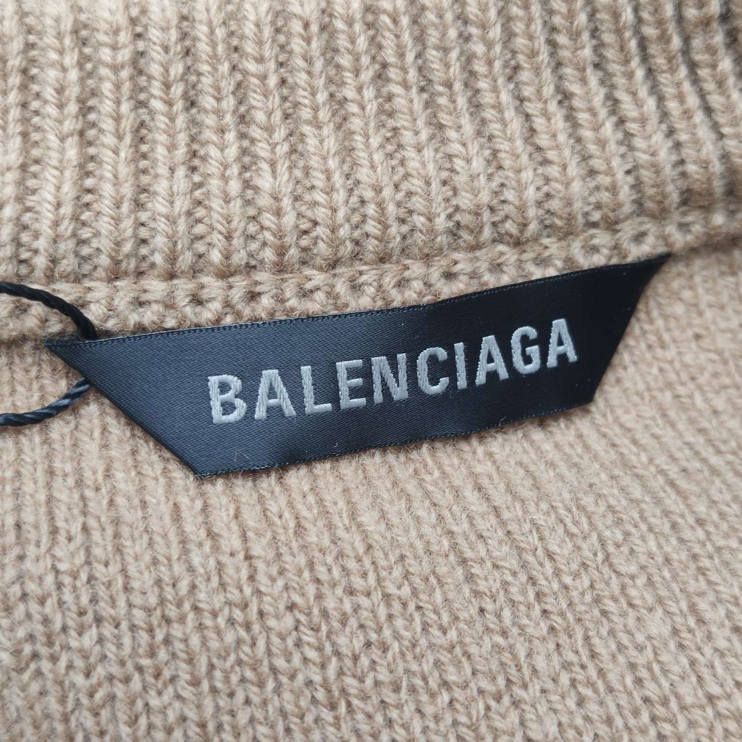 Balenciaga Balenciaga Size S Wool Blend Letter Logo Crewneck Sweater Size S / US 4 / IT 40 - 9 Thumbnail