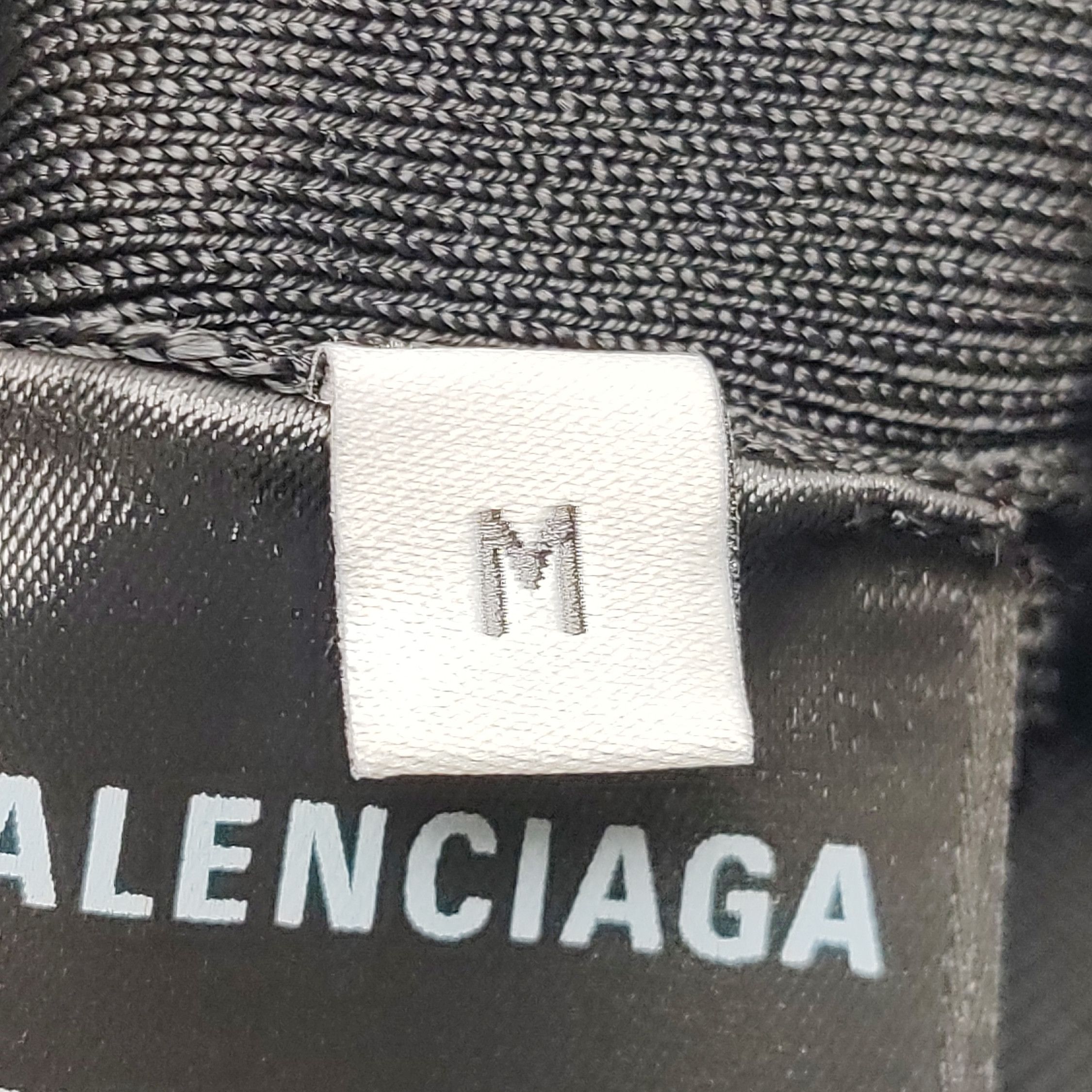 Balenciaga Balenciaga M Size Solid Letter Logo Knit Sweater Size M / US 6-8 / IT 42-44 - 8 Thumbnail