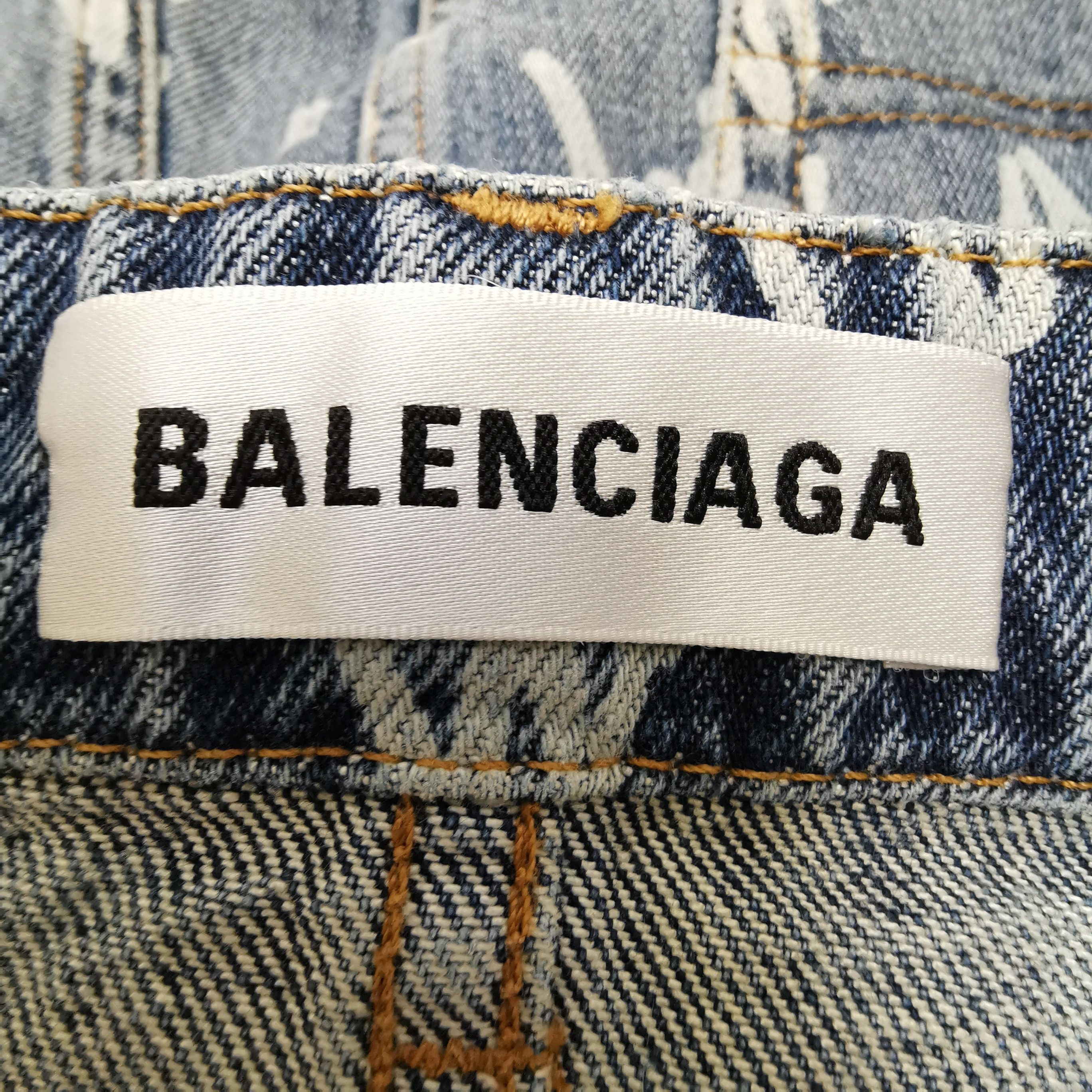 Balenciaga Balenciaga Denim Letter Logo Mini Skirt Size 28" / US 6 / IT 42 - 10 Thumbnail