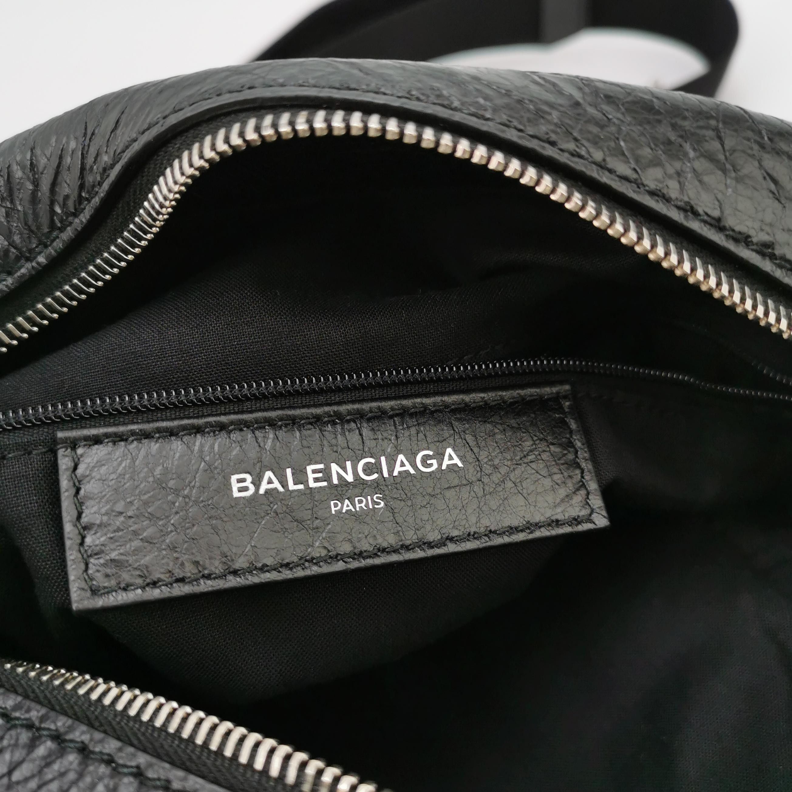 Balenciaga Balenciaga Waxed Leather Studded Crossbody Bag Size ONE SIZE - 15 Thumbnail