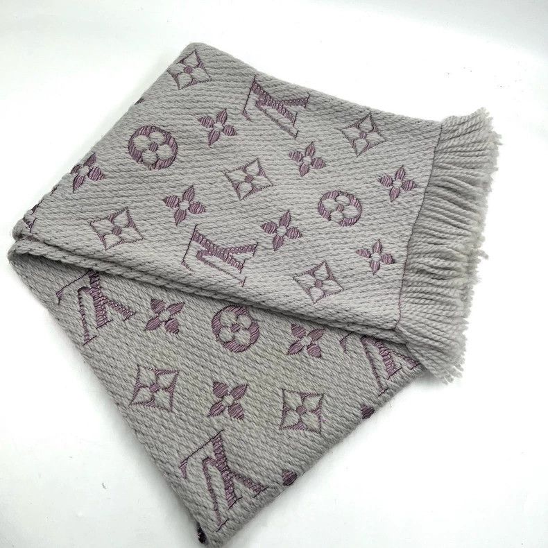 Louis Vuitton Louis Vuitton Silver Pink Monogram Wool Scarf Size ONE SIZE - 2 Thumbnail