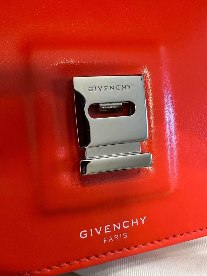 Givenchy Givenchy Bow Cut Mini Chain Bag Size ONE SIZE - 3 Thumbnail