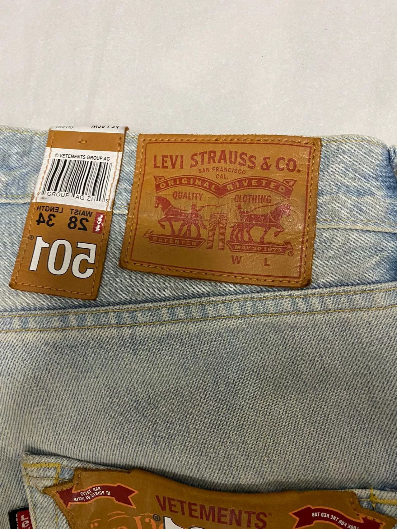Vetements Vetements Levis Distressed Denim Jeans Size US 29 - 3 Thumbnail