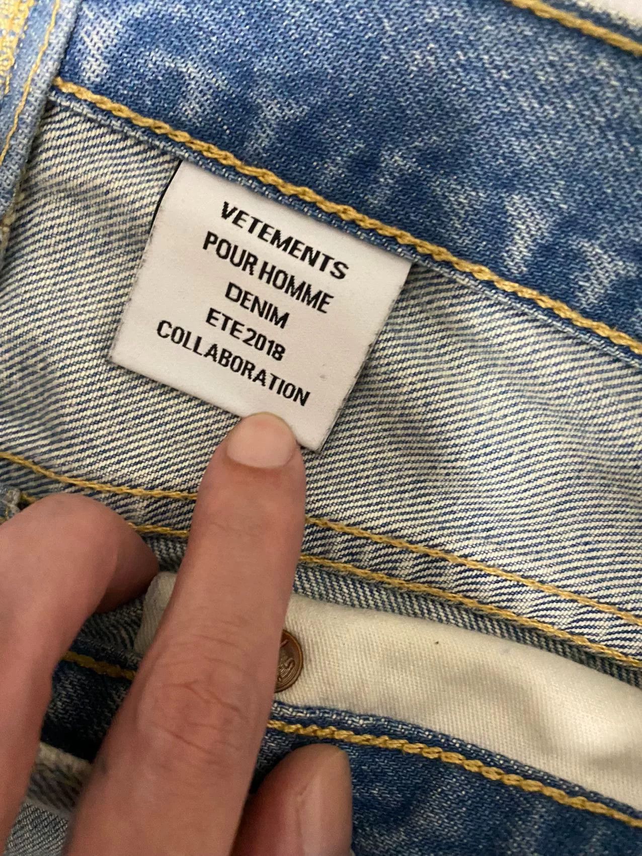 Vetements Vetements Levis Distressed Denim Jeans Size US 29 - 4 Thumbnail