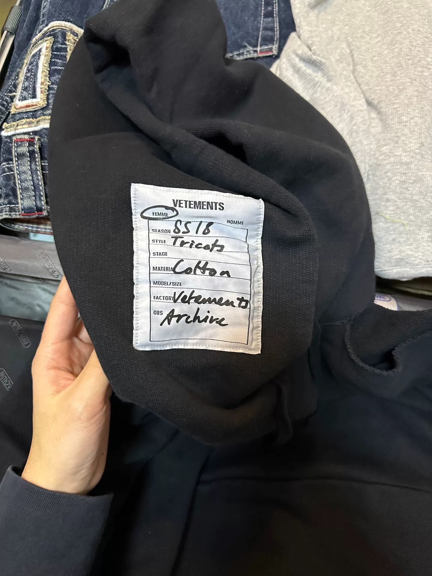 Vetements Vetements SS18 Cold Shoulder Hoodie Size US M / EU 48-50 / 2 - 4 Thumbnail