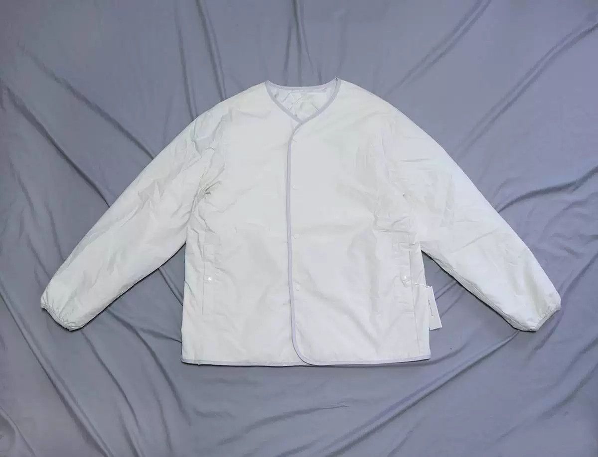 Nanamica nanamica reversible down cardigan in ecru Size US M / EU 48-50 / 2 - 2 Thumbnail