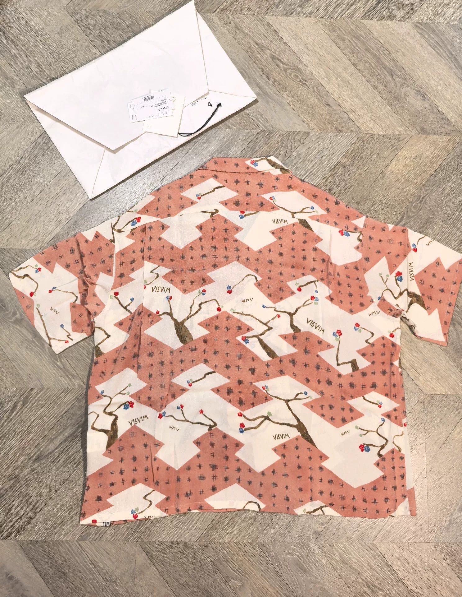 Visvim visvim silk hawaiian shirt with floral design Size US S / EU 44-46 / 1 - 3 Thumbnail