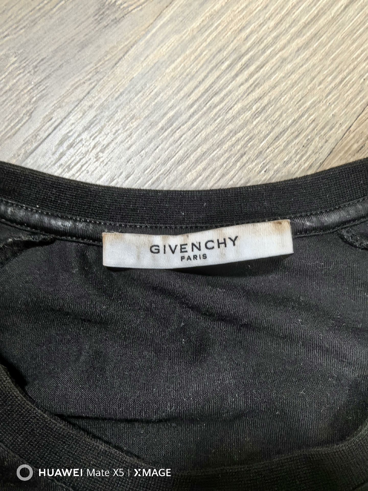 Givenchy givenchy rock logo long sleeve t-shirt Size US L / EU 52-54 / 3 - 6 Thumbnail