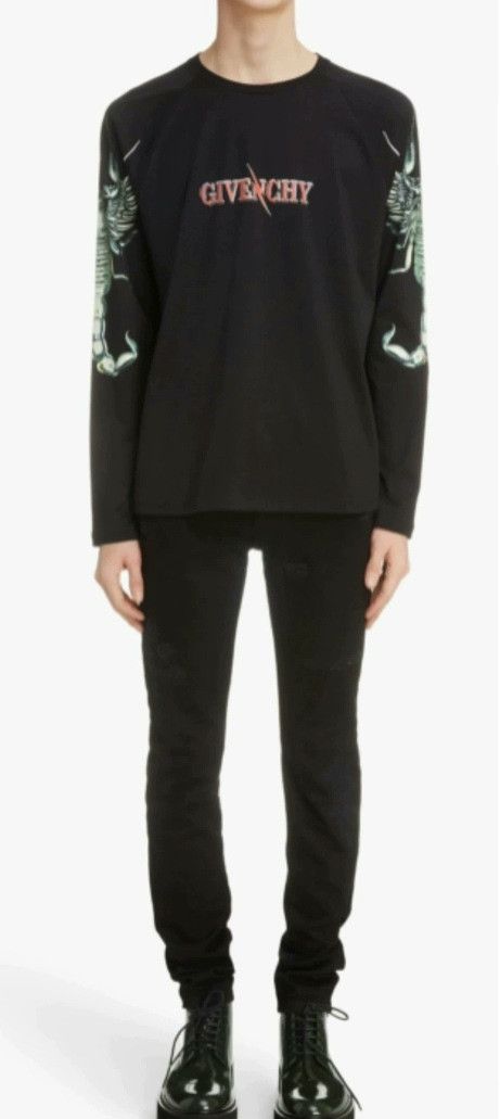Givenchy givenchy rock logo long sleeve t-shirt Size US L / EU 52-54 / 3 - 9 Thumbnail