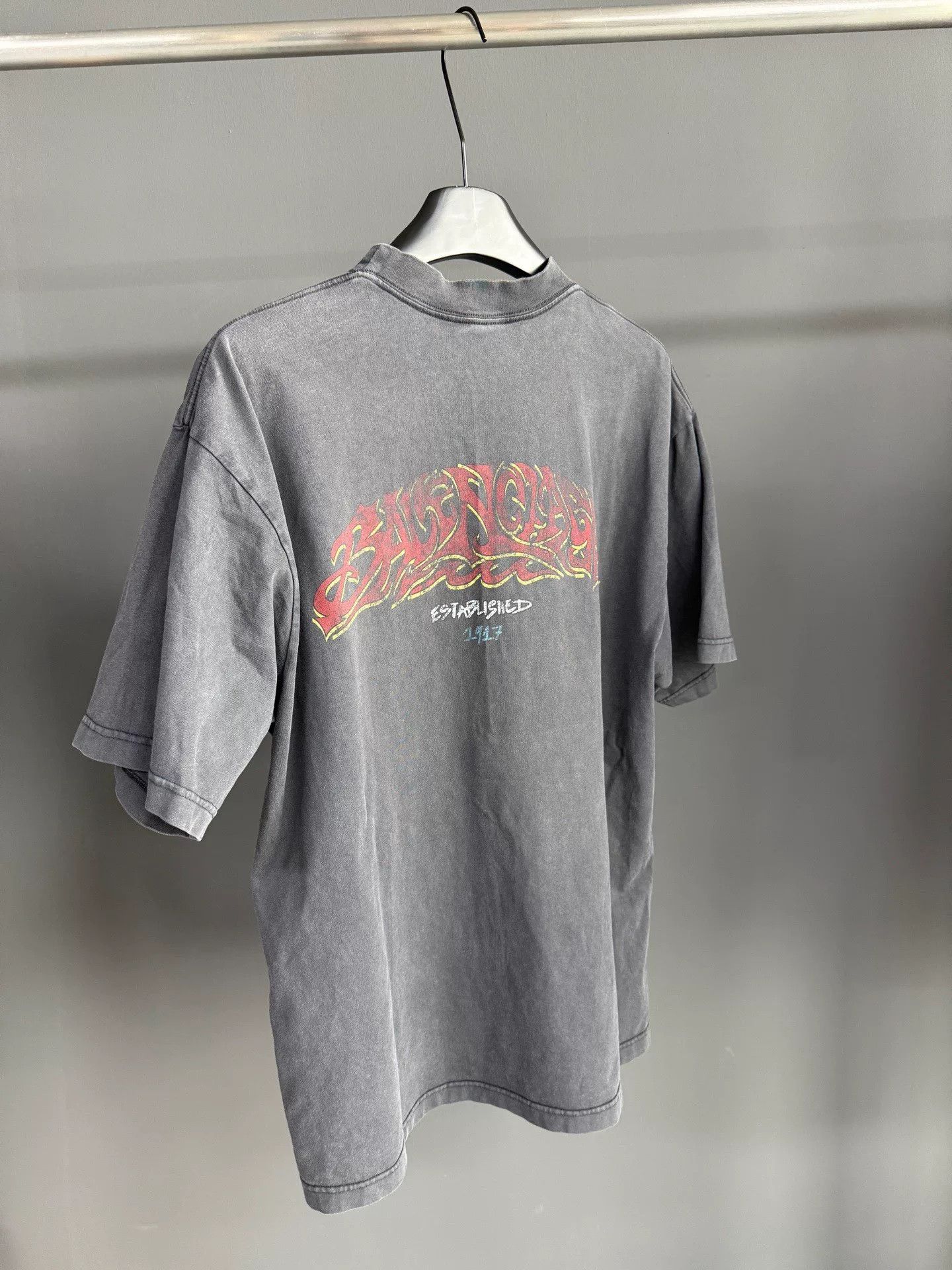 Balenciaga Balenciaga Gray Flame Logo Short Sleeve Size US M / EU 48-50 / 2 - 2 Thumbnail