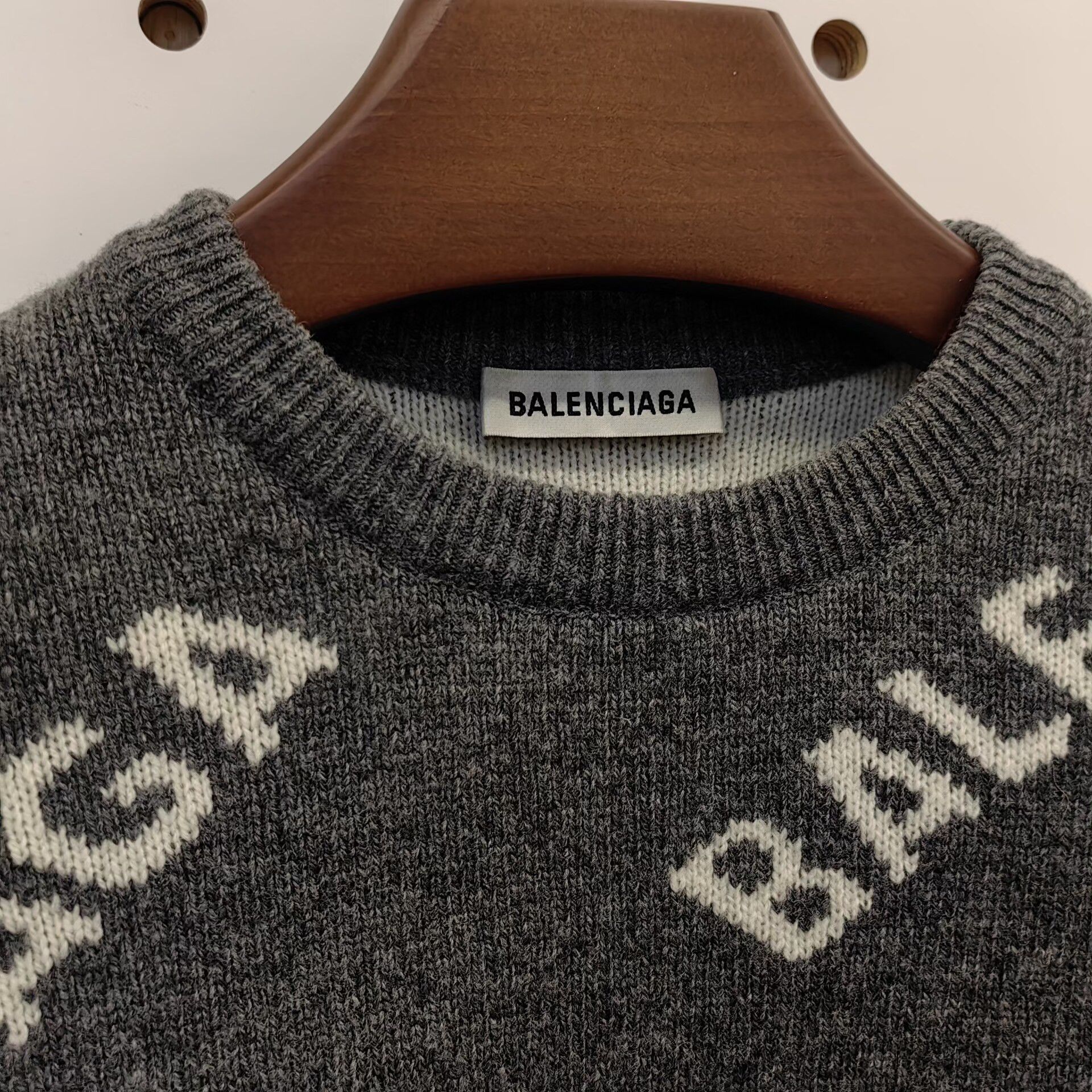 Balenciaga Balenciaga Grey Logo Knit Sweater XS Size US XS / EU 42 / 0 - 3 Thumbnail