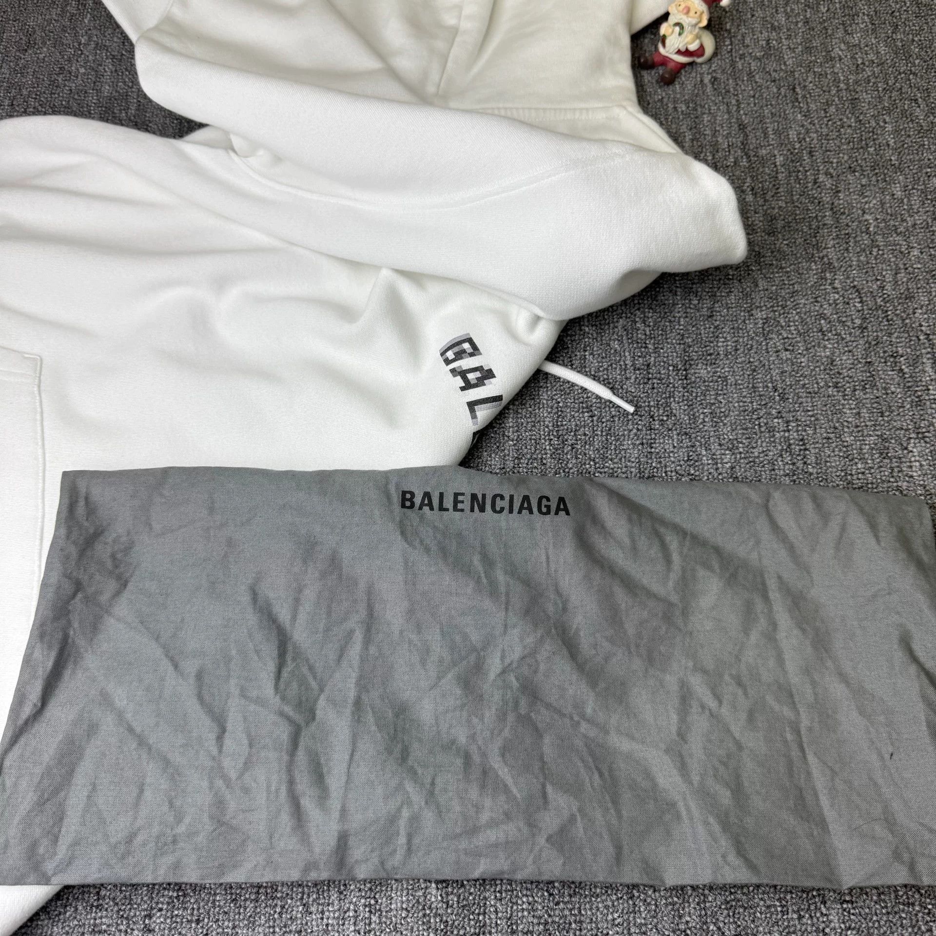Balenciaga Balenciaga Mosaic Logo Drawstring Hoodie Size US S / EU 44-46 / 1 - 6 Thumbnail