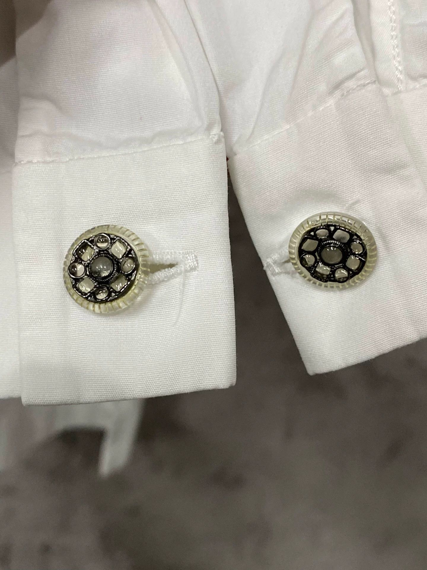 Chanel Chanel White Button-Up Shirt Size US XS / EU 42 / 0 - 5 Thumbnail