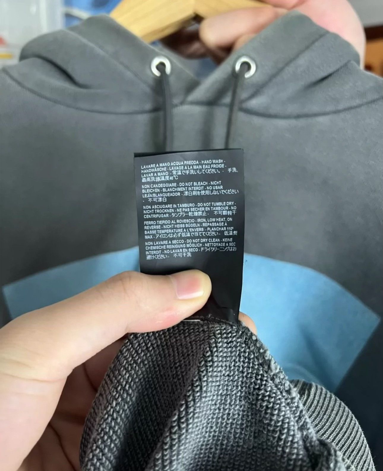 Balenciaga Balenciaga Washed Portrait Hoodie S Size US S / EU 44-46 / 1 - 6 Thumbnail