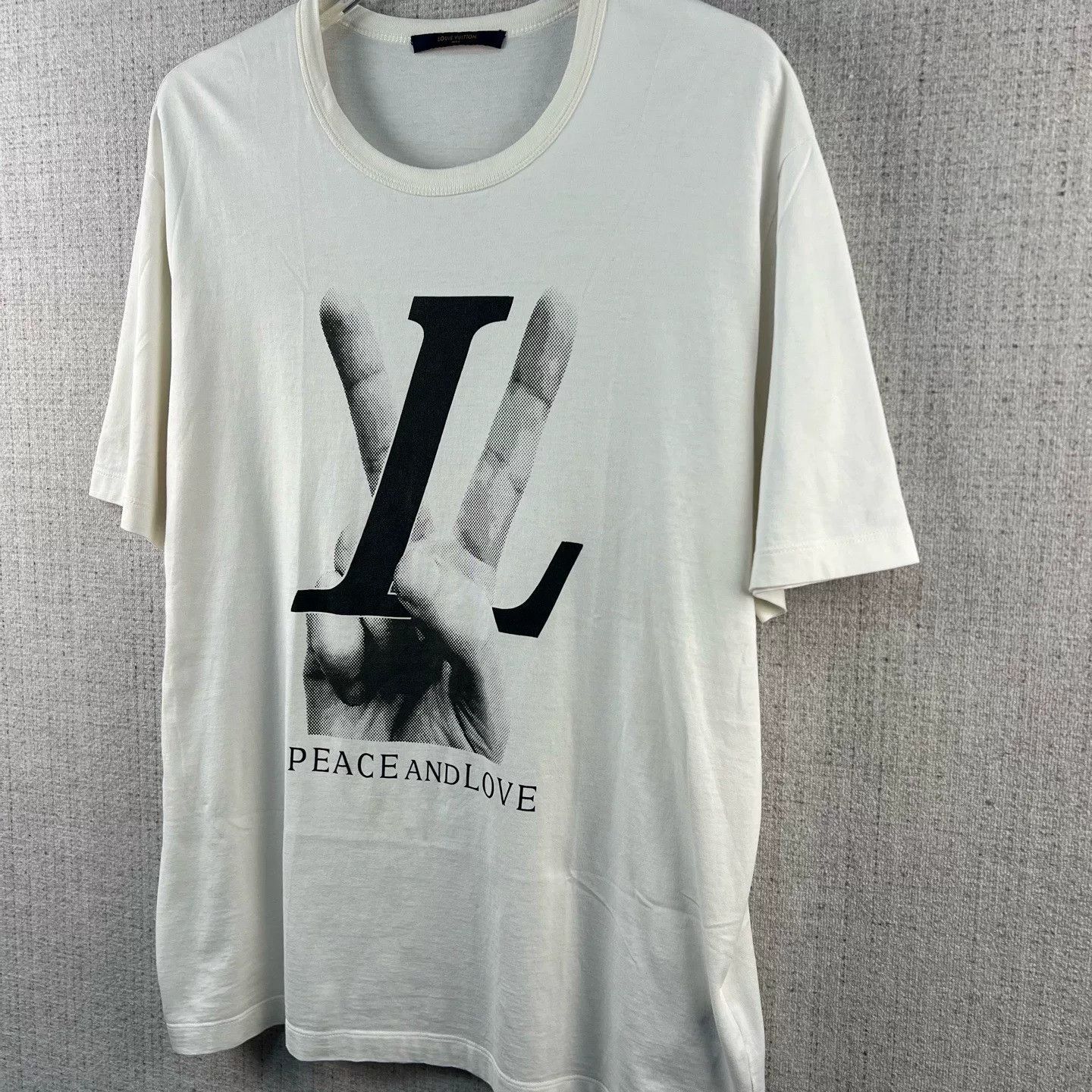 Louis Vuitton Louis Vuitton Gesture Print Short Sleeve Tee Size US XL / EU 56 / 4 - 3 Thumbnail