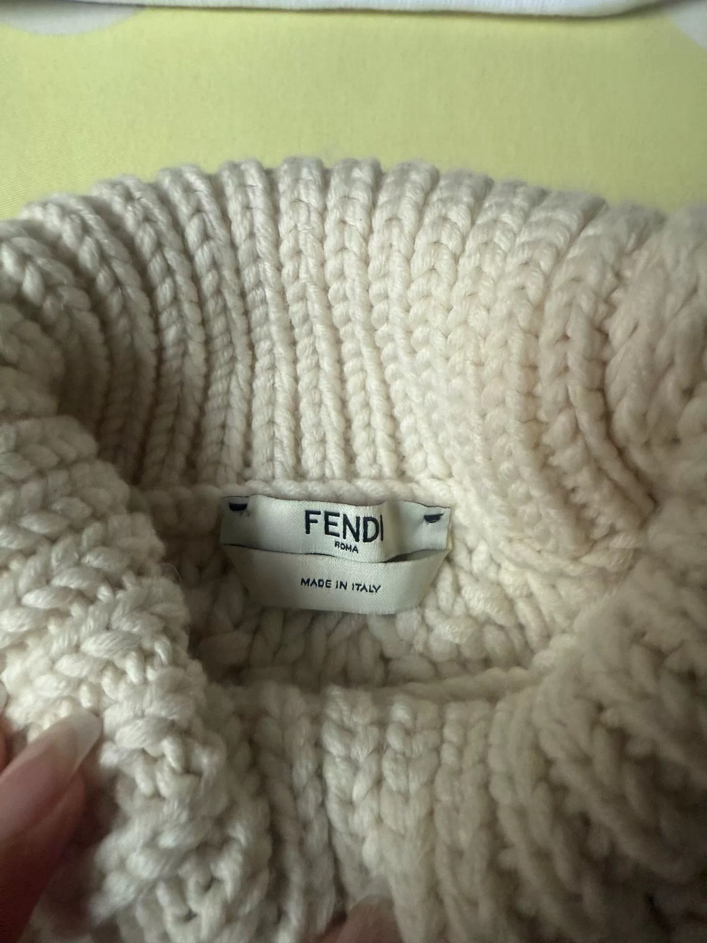 Fendi fendi cropped sweater for petite women Size US XXS / EU 40 - 2 Thumbnail
