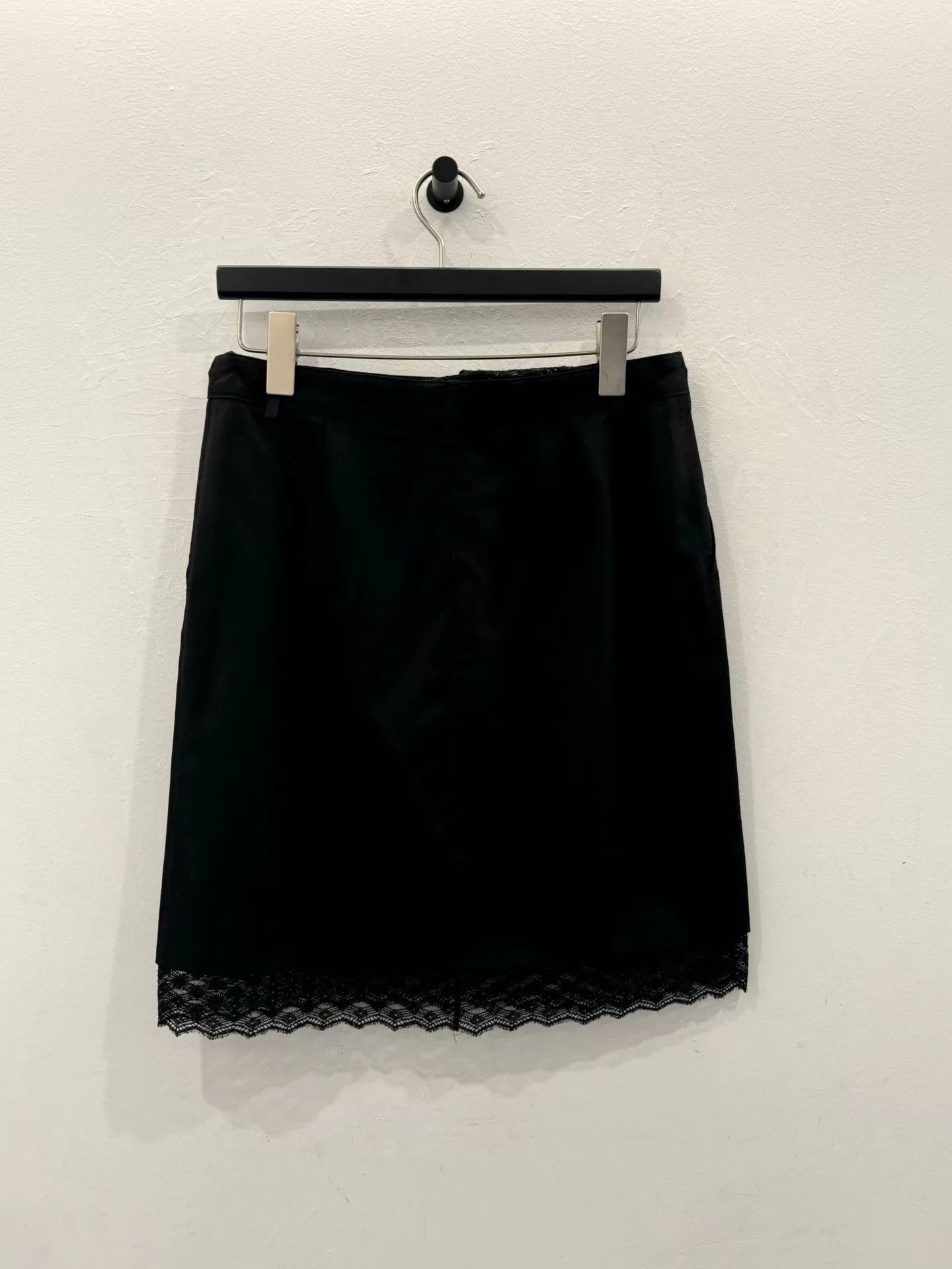 Chanel black lace hem wool skirt size 36 Size US 36 / EU 52 - 2 Thumbnail