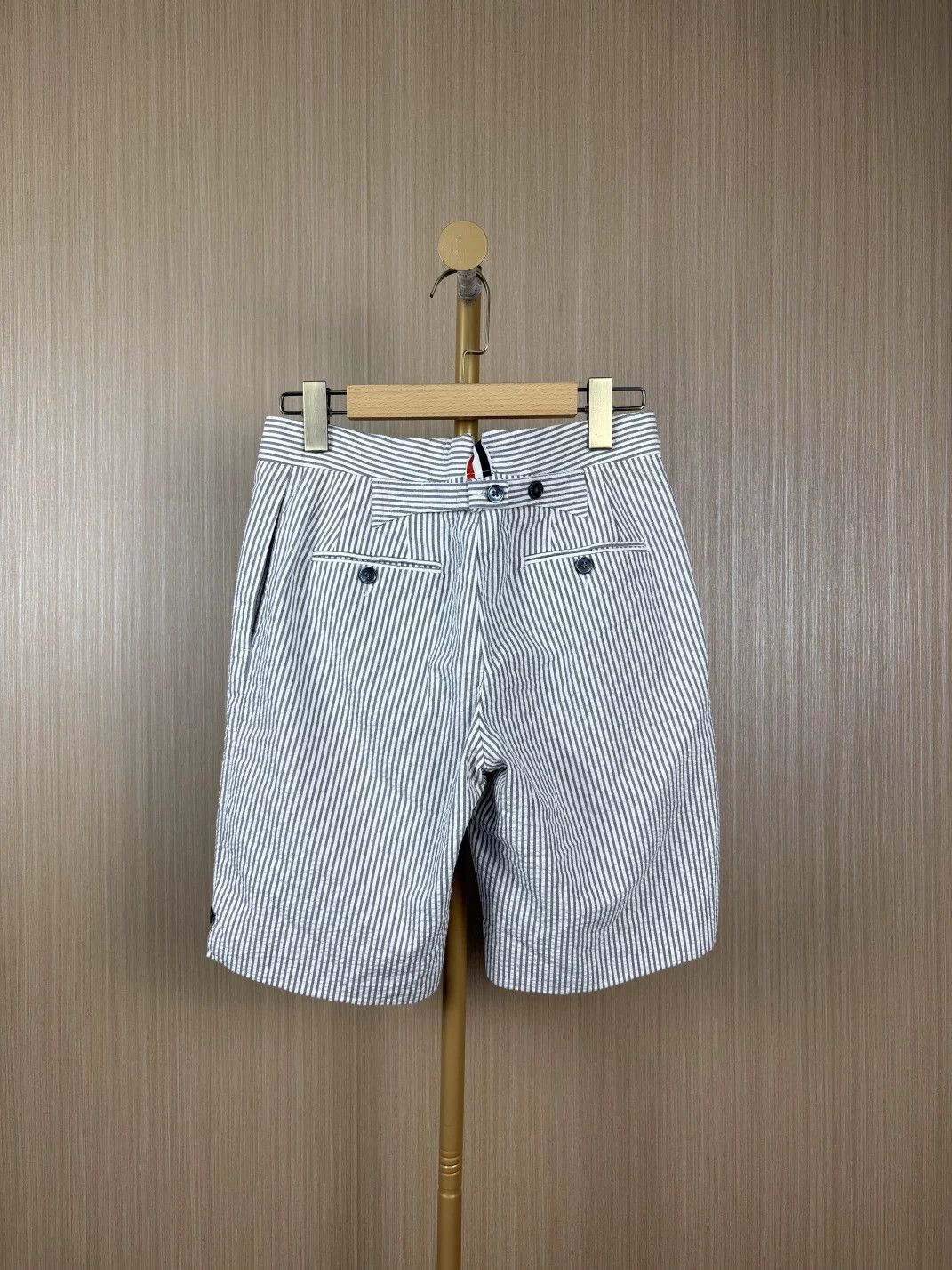 Thom Browne thom browne white gray striped shorts 38 Size US 38 / EU 54 - 2 Thumbnail