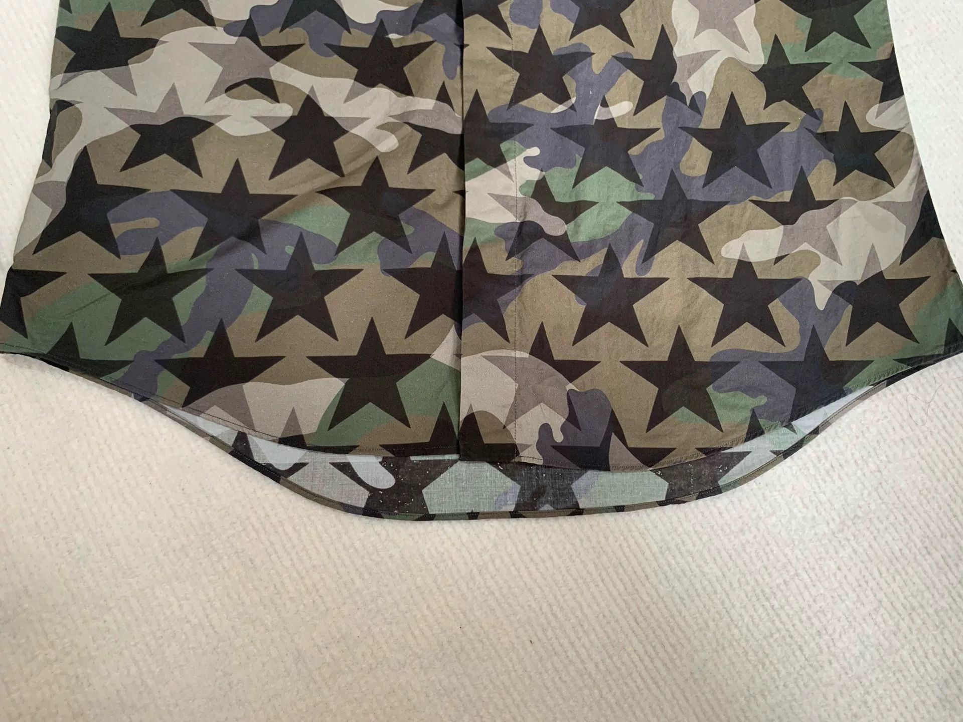 Valentino Valentino Star Camo Button Up Shirt Size US L / EU 52-54 / 3 - 4 Thumbnail