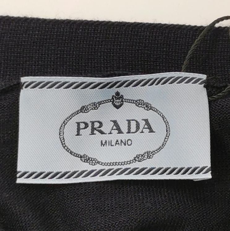 Prada Prada Wool V-Neck Cardigan in Navy 0089 Size S / US 4 / IT 40 - 3 Thumbnail