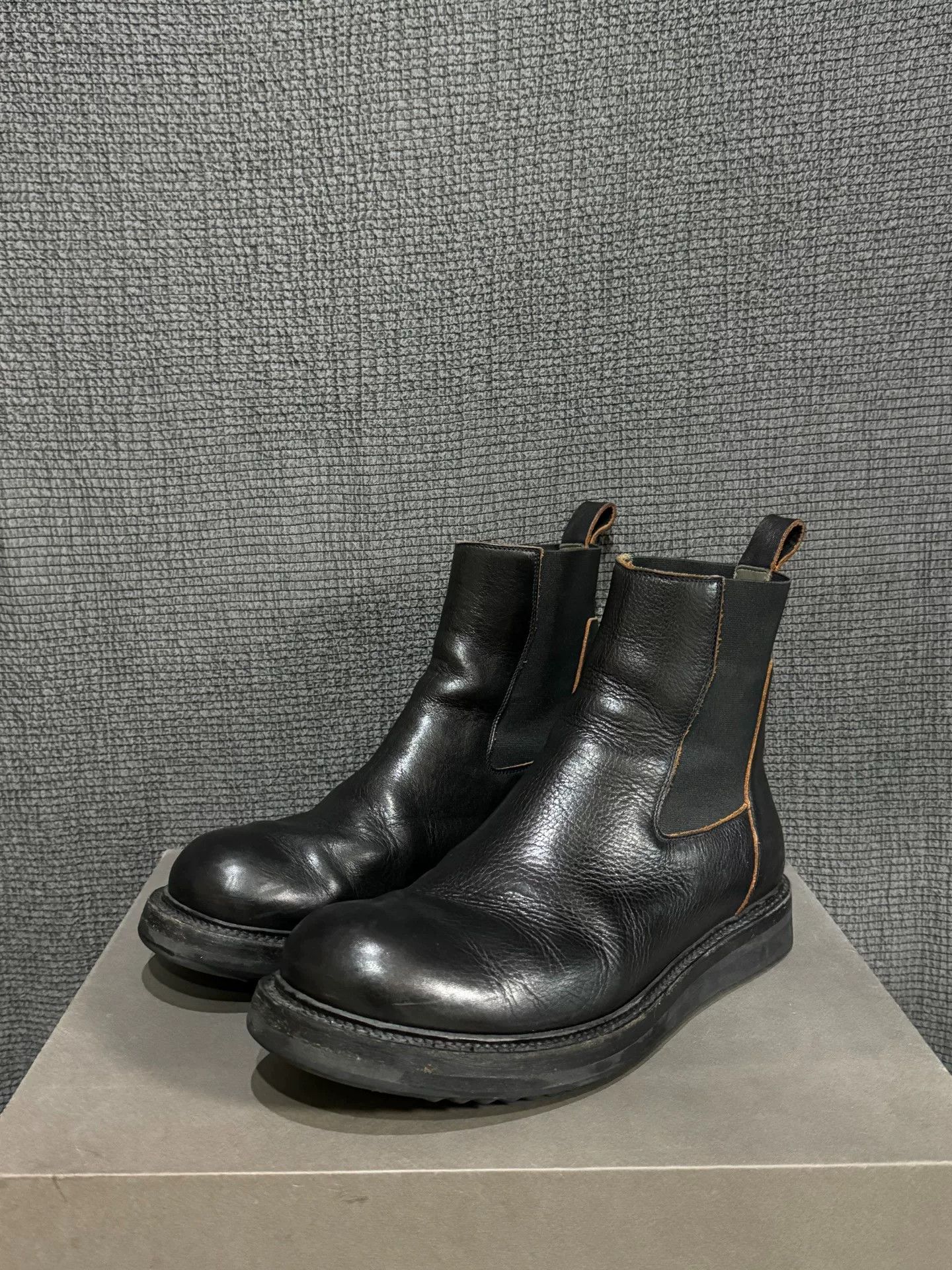 Rick Owens rick owens black leather chelsea boots Size US 10 / EU 43 - 2 Thumbnail