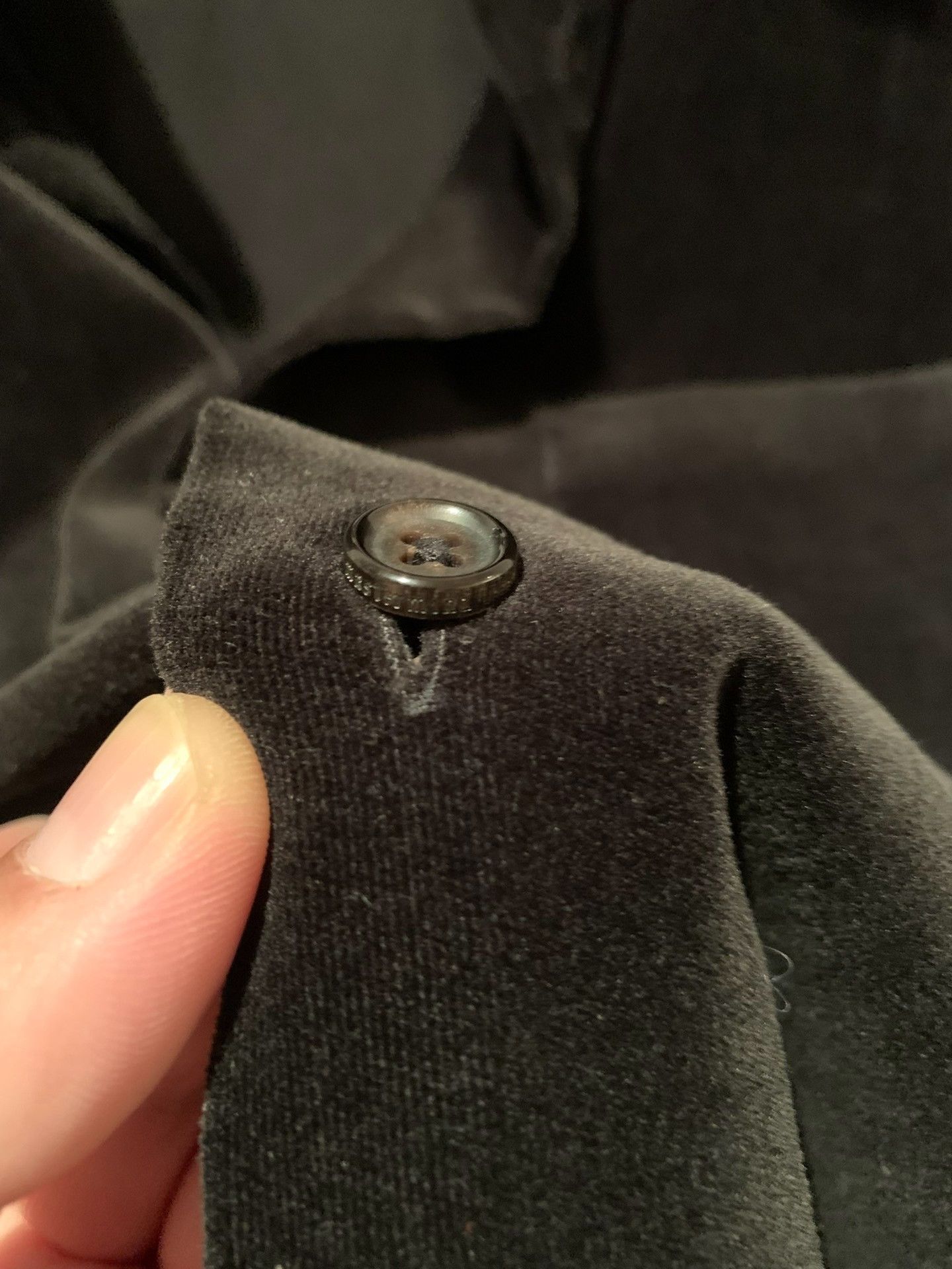 Mastermind Japan mastermind Japan black velvet skull shirt Size US L / EU 52-54 / 3 - 6 Thumbnail