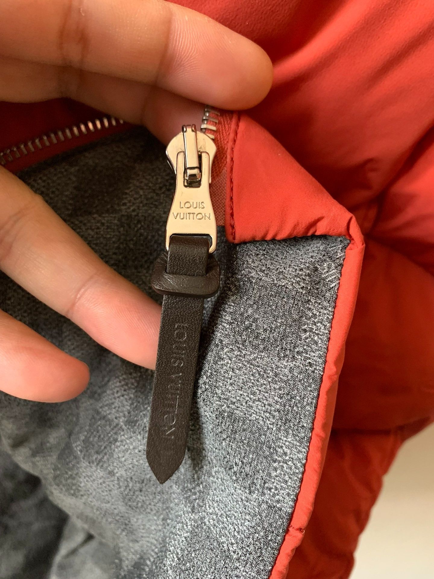 Louis Vuitton orange down vest by louis vuitton Size US L / EU 52-54 / 3 - 6 Thumbnail