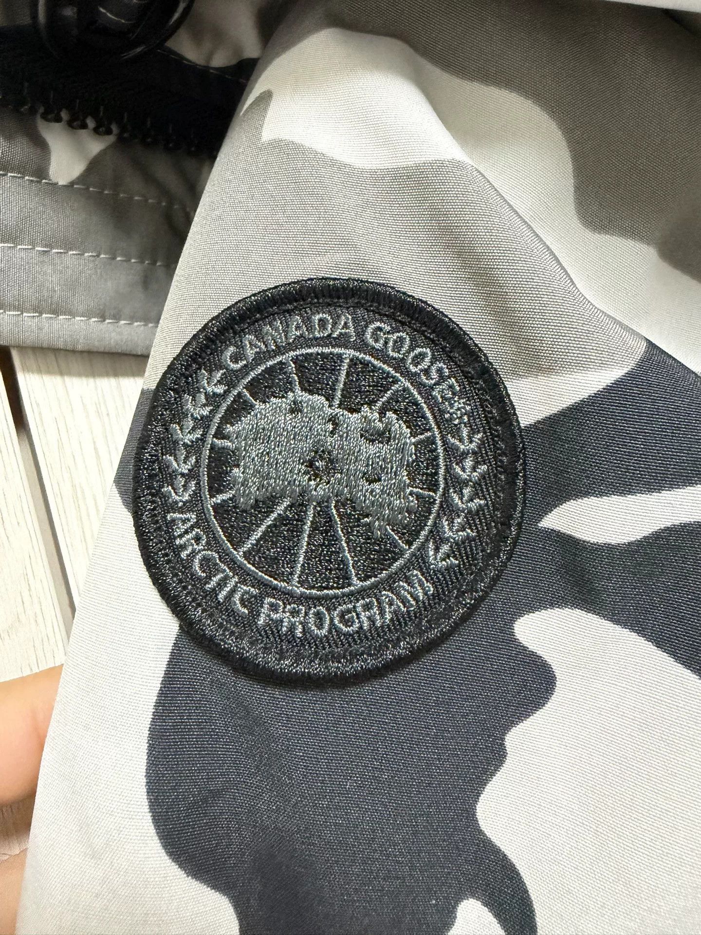 Canada Goose canada goose women's gray camouflage parka Size XS / US 0-2 / IT 36-38 - 7 Thumbnail