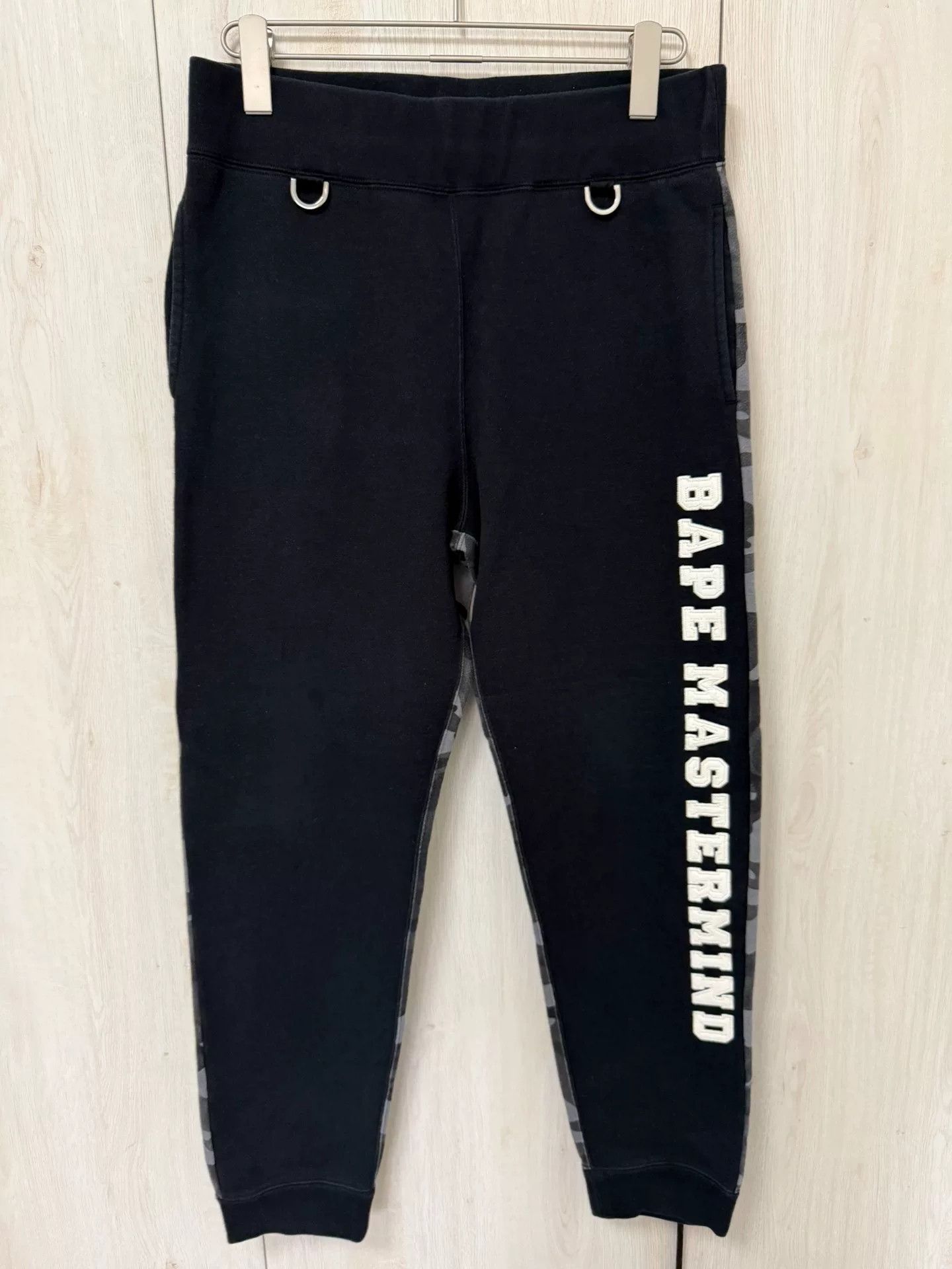 Bape BAPE x mastermind Japan Black Camouflage Sweatpants Size US 34 / EU 50 - 2 Thumbnail