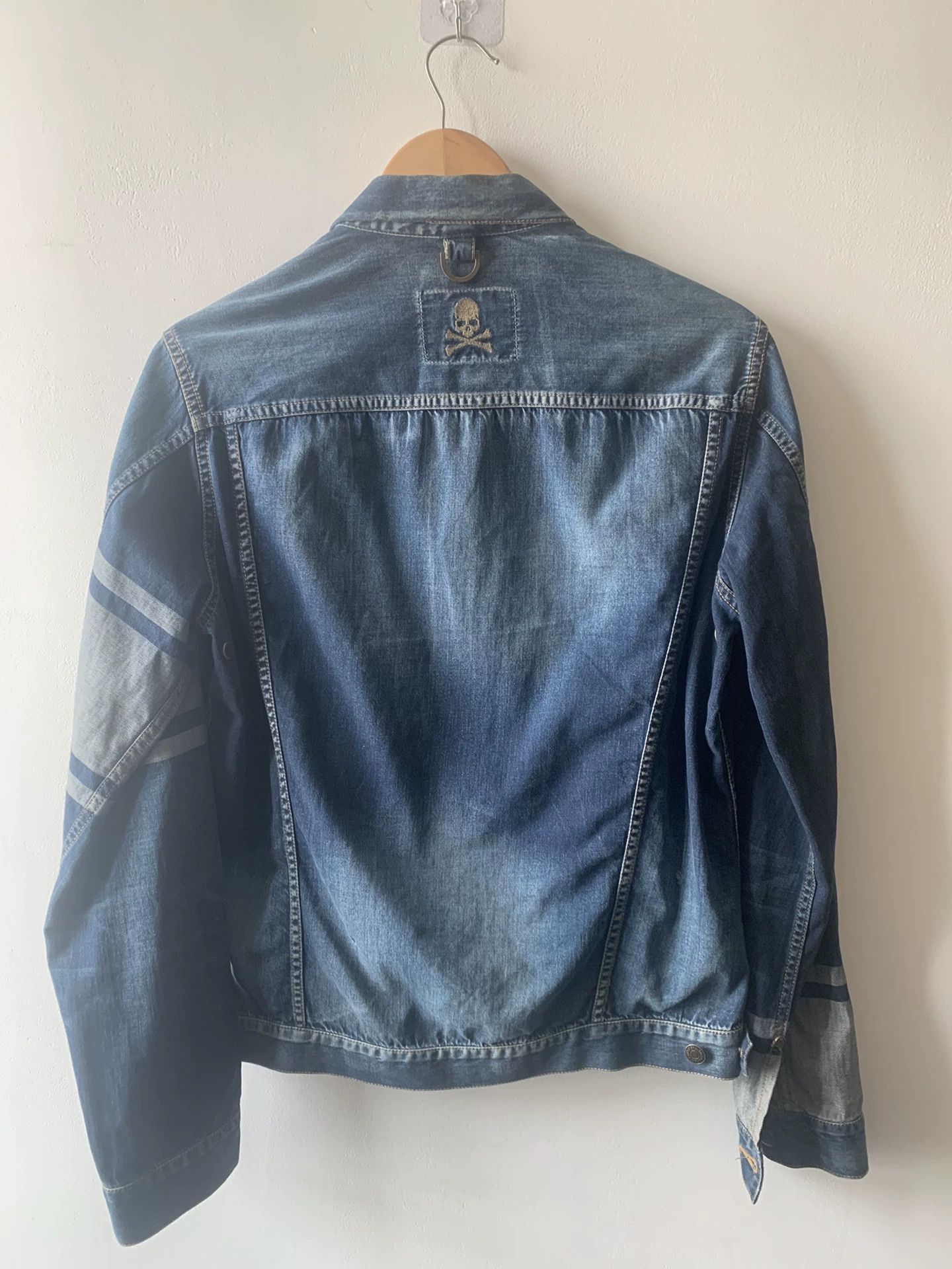 Mastermind Japan mastermind Japan Denim Jacket with Skull Embroidery Size US S / EU 44-46 / 1 - 2 Thumbnail
