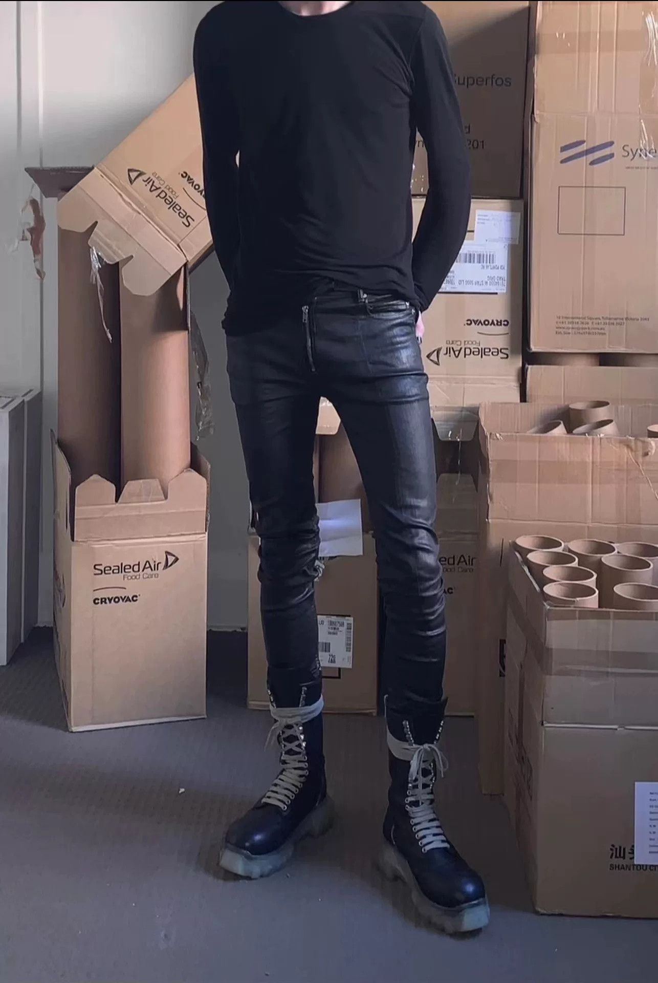 Rick Owens rick owens black waxed long pants Size US 30 / EU 46 - 4 Thumbnail