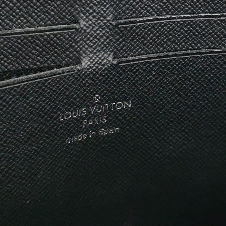 Louis Vuitton Louis Vuitton Pochette Voyage Medium Monogram Clutch Size ONE SIZE - 13 Thumbnail