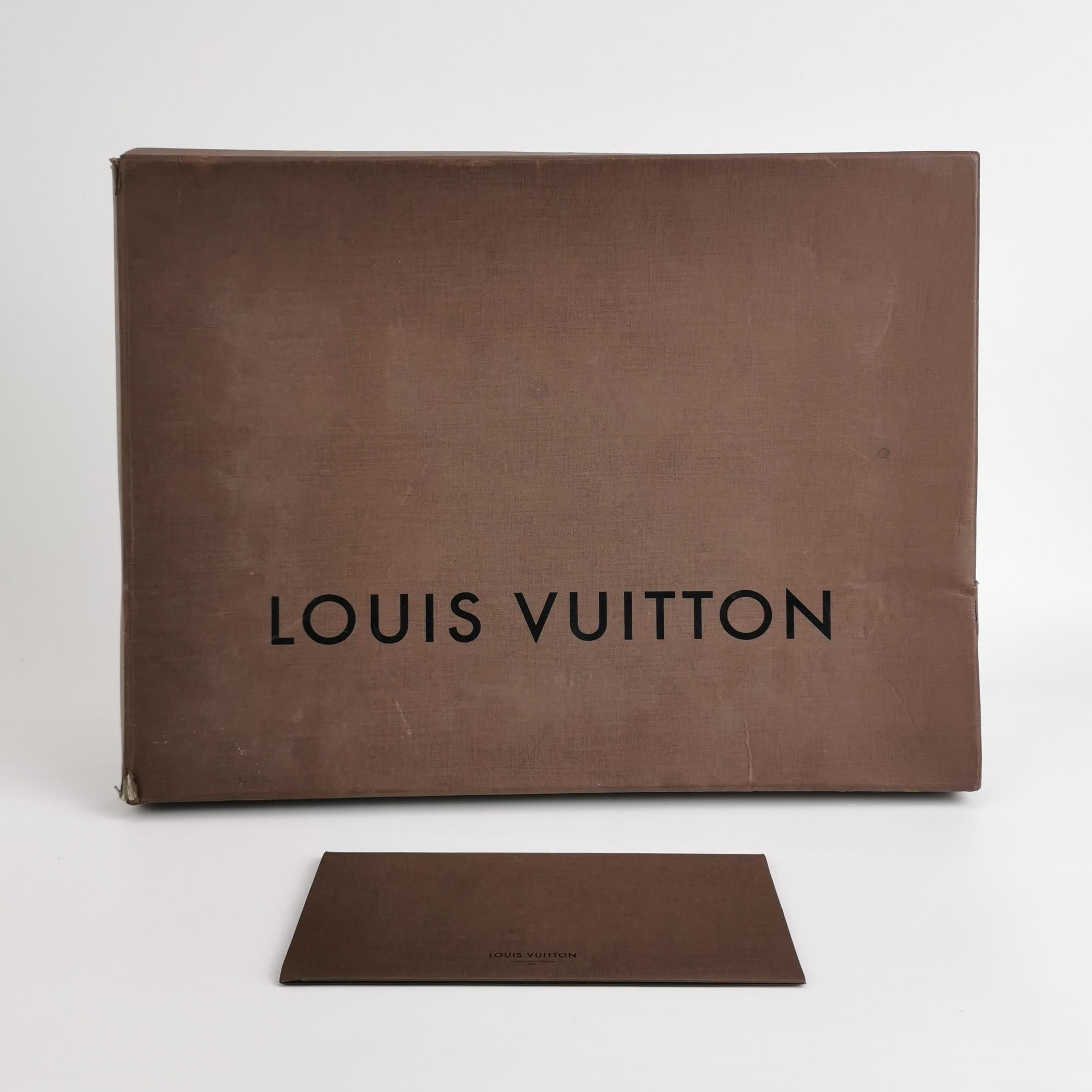 Louis Vuitton Louis Vuitton Pochette Voyage Medium Monogram Clutch Size ONE SIZE - 15 Thumbnail